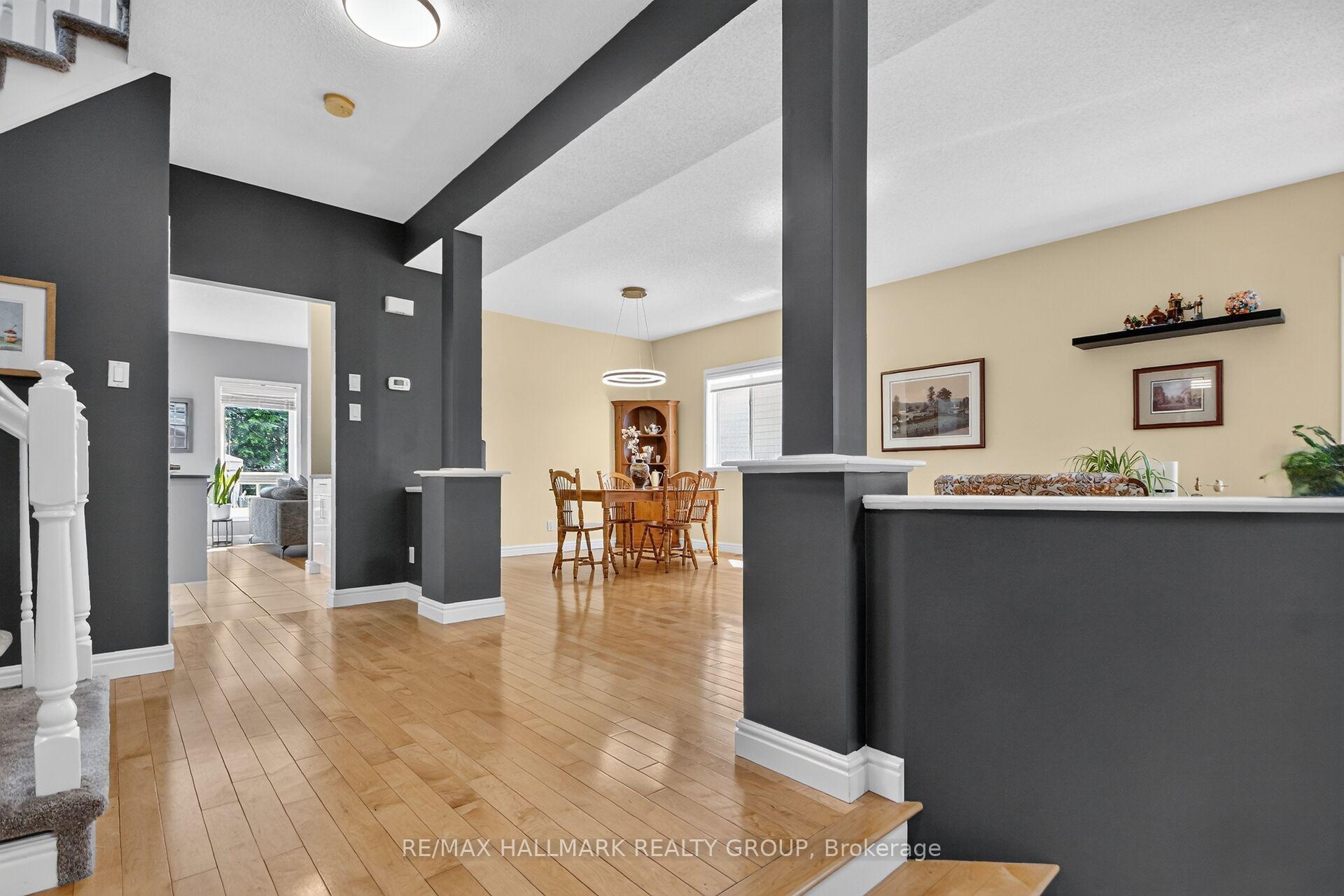Photo 8 of 133 Fairlop Way, Ottawa, Barrhaven - Longfields — HOMEH