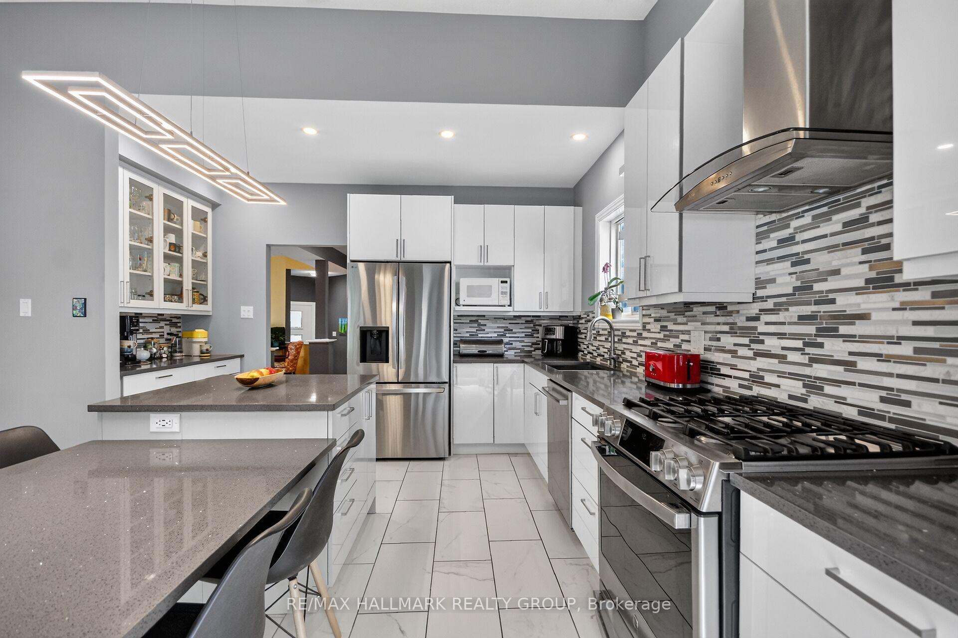 Photo 11 of 133 Fairlop Way, Ottawa, Barrhaven - Longfields — HOMEH