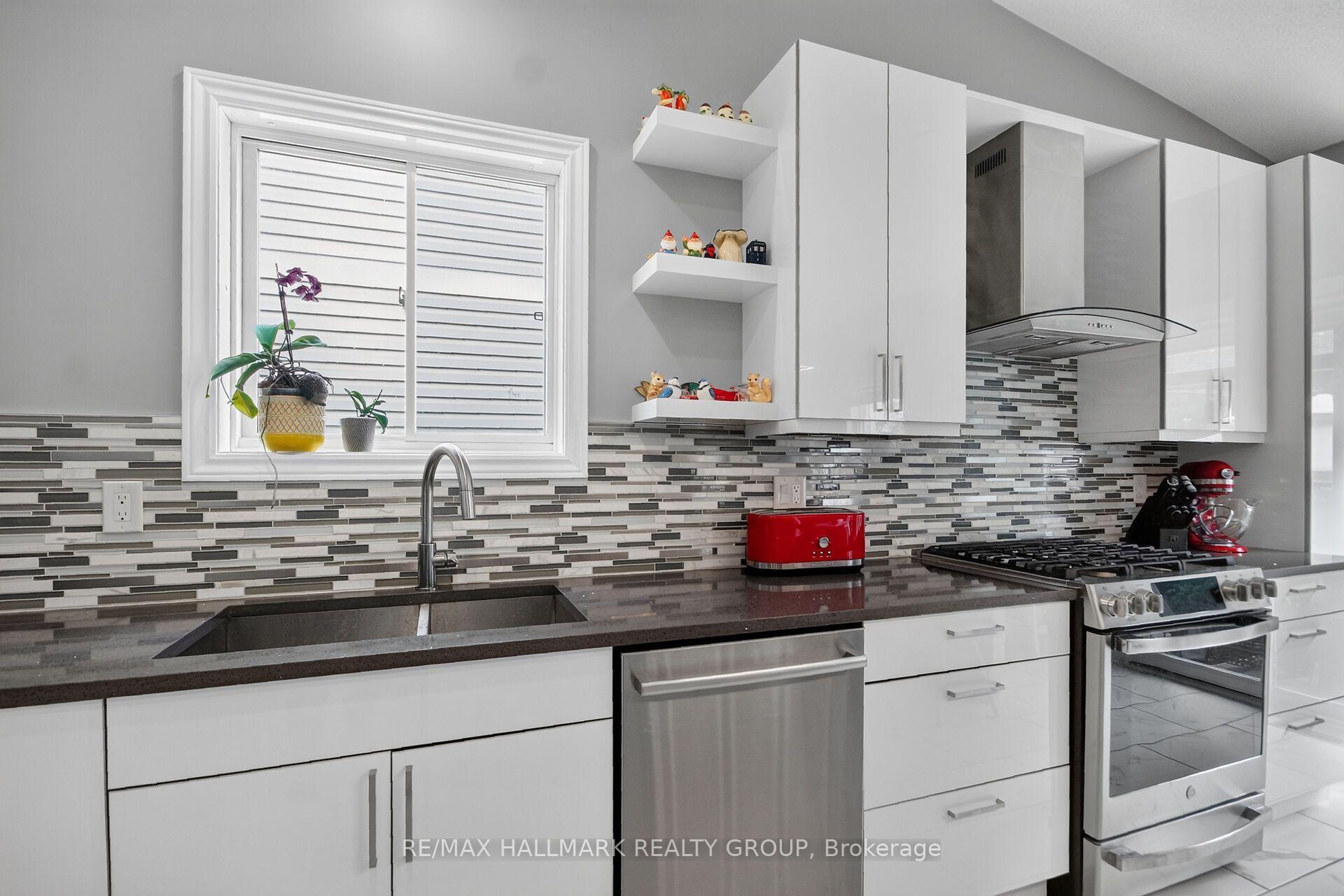 Photo 14 of 133 Fairlop Way, Ottawa, Barrhaven - Longfields — HOMEH