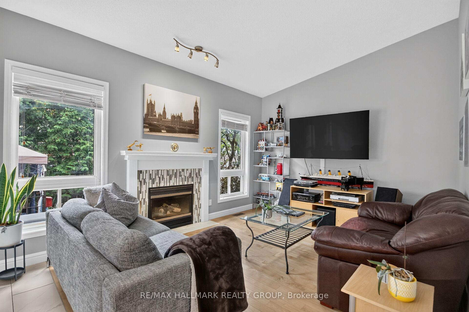 Photo 16 of 133 Fairlop Way, Ottawa, Barrhaven - Longfields — HOMEH