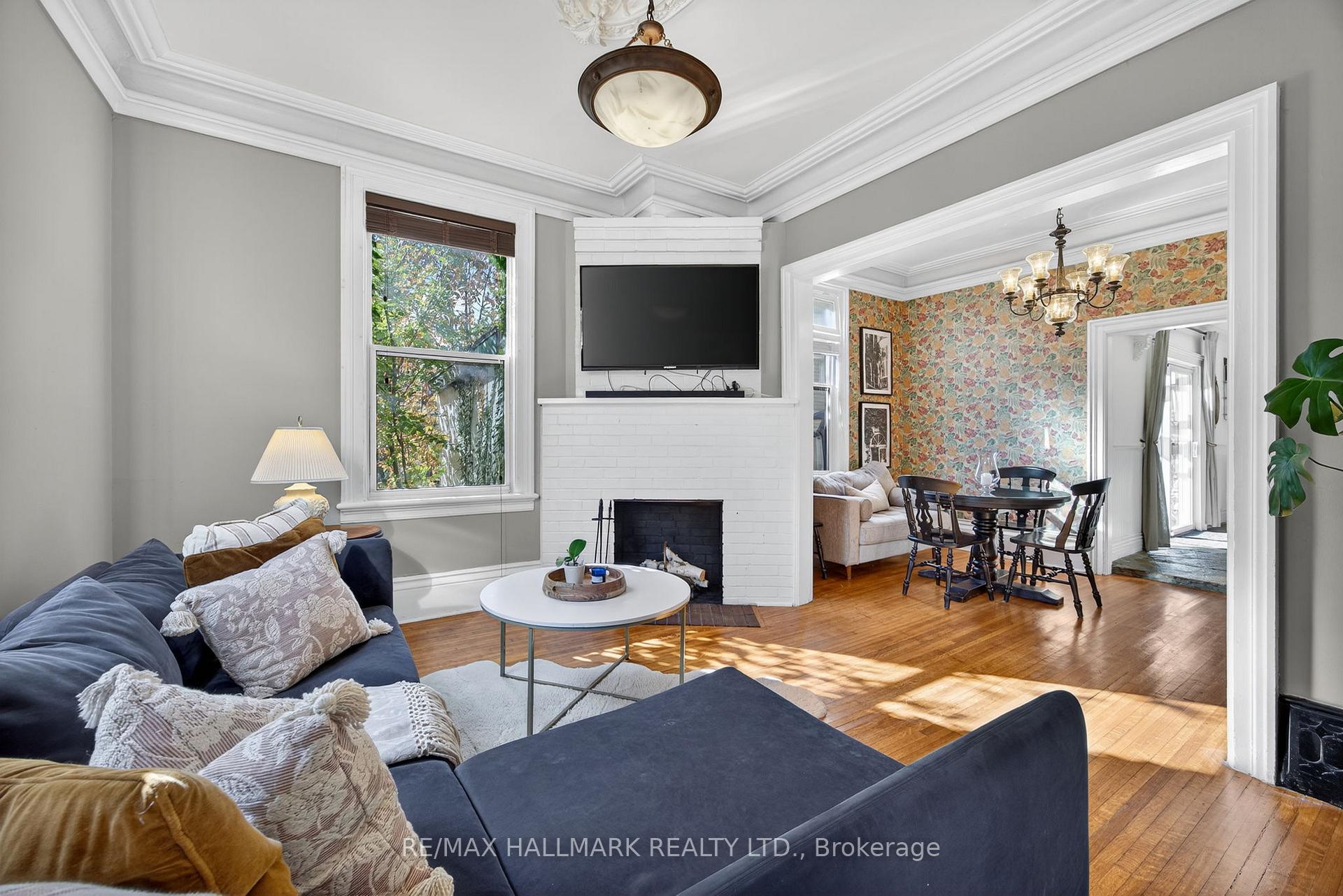 Photo 8 of 84 Wellington Street E, Barrie, Wellington — HOMEH