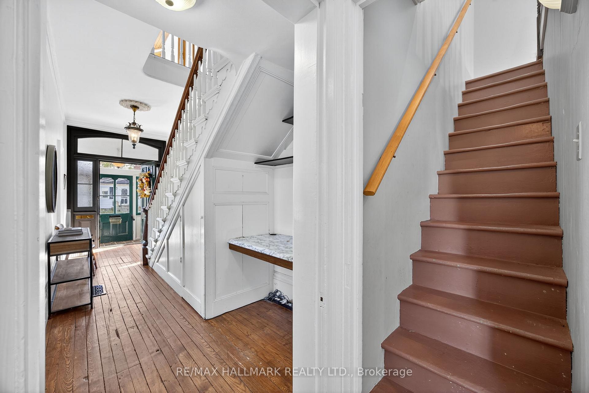 Photo 10 of 84 Wellington Street E, Barrie, Wellington — HOMEH