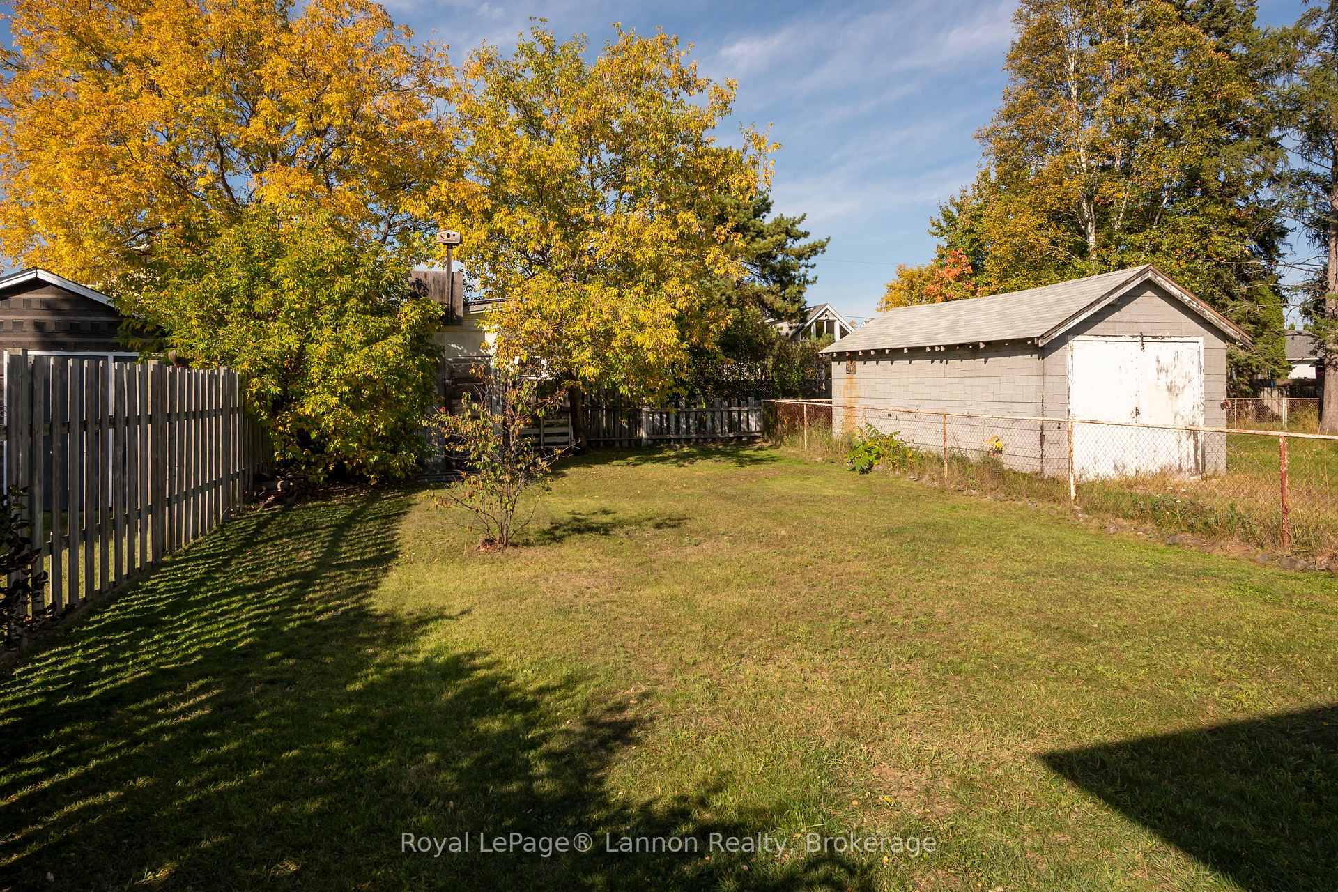 Photo 2 of 424 Merrill Street, Thunder Bay, Current River — HOMEH