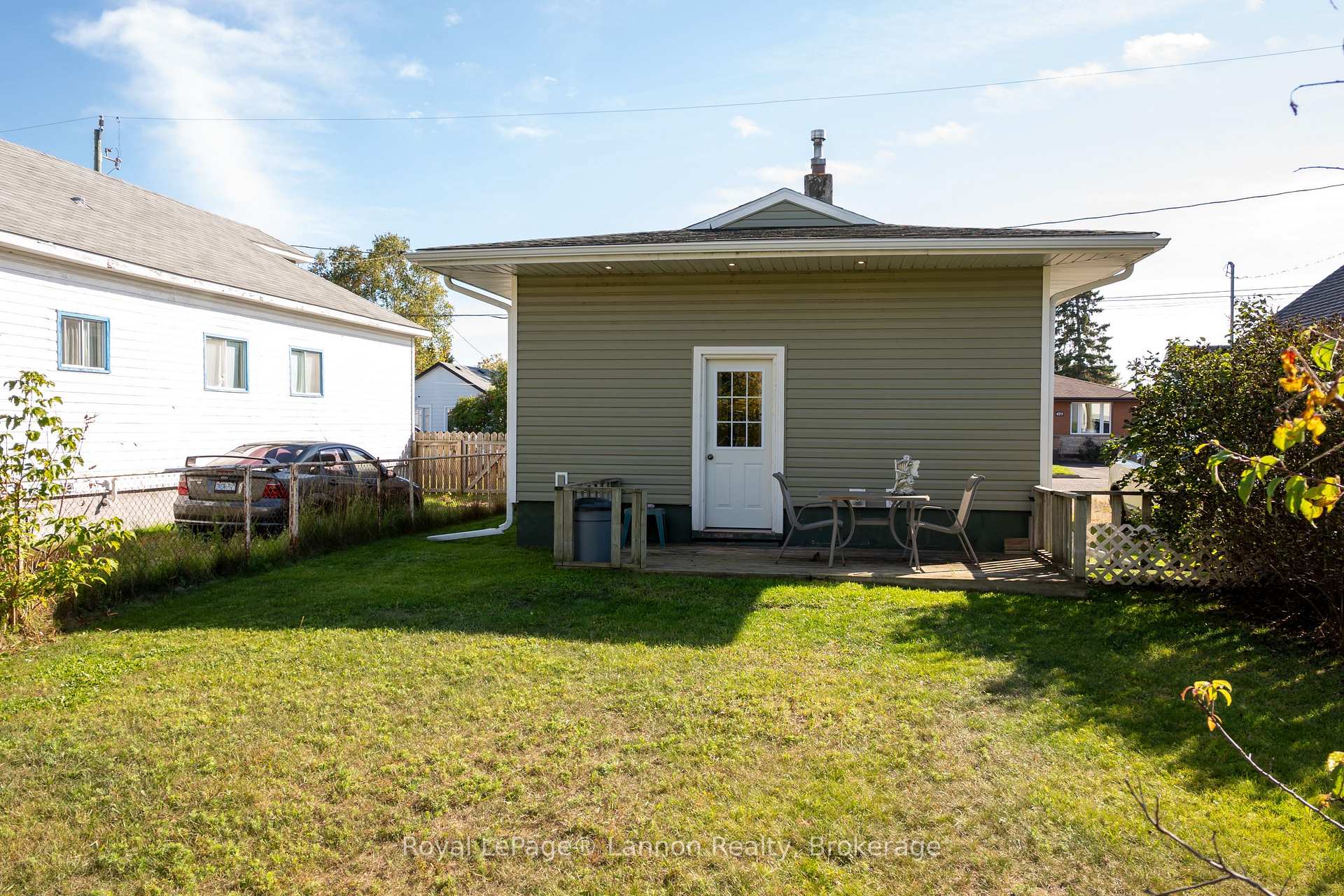 Photo 3 of 424 Merrill Street, Thunder Bay, Current River — HOMEH