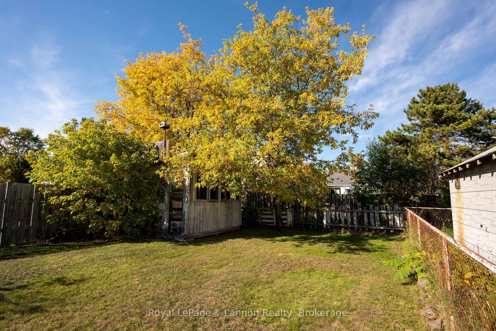 Photo 4 of 424 Merrill Street, Thunder Bay, Current River — HOMEH