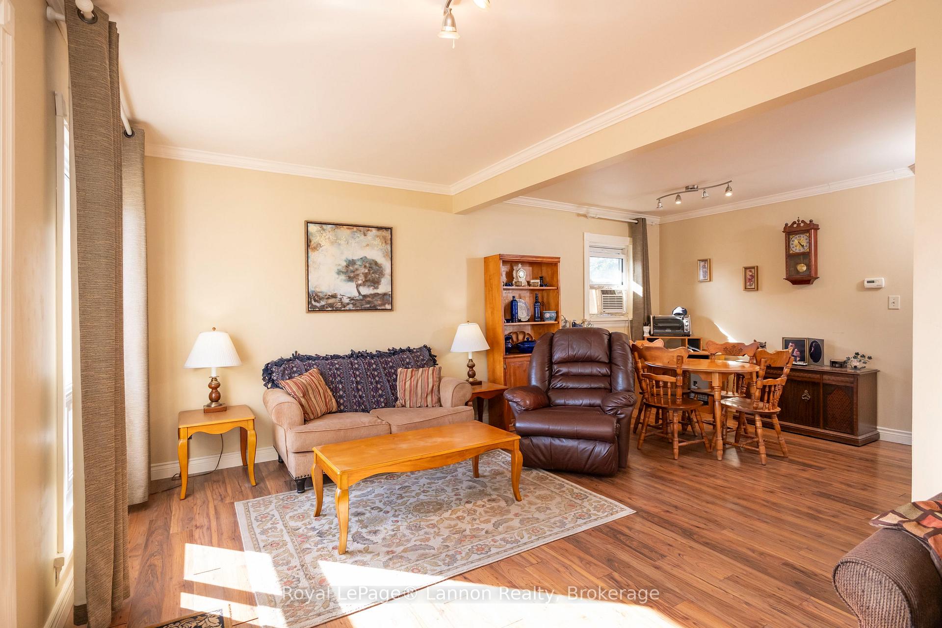 Photo 10 of 424 Merrill Street, Thunder Bay, Current River — HOMEH