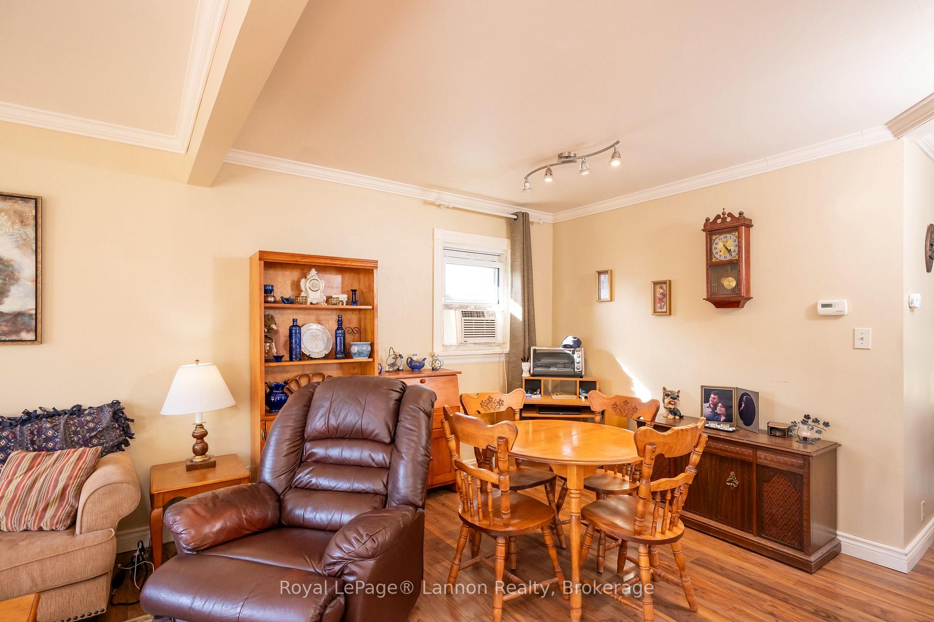 Photo 13 of 424 Merrill Street, Thunder Bay, Current River — HOMEH