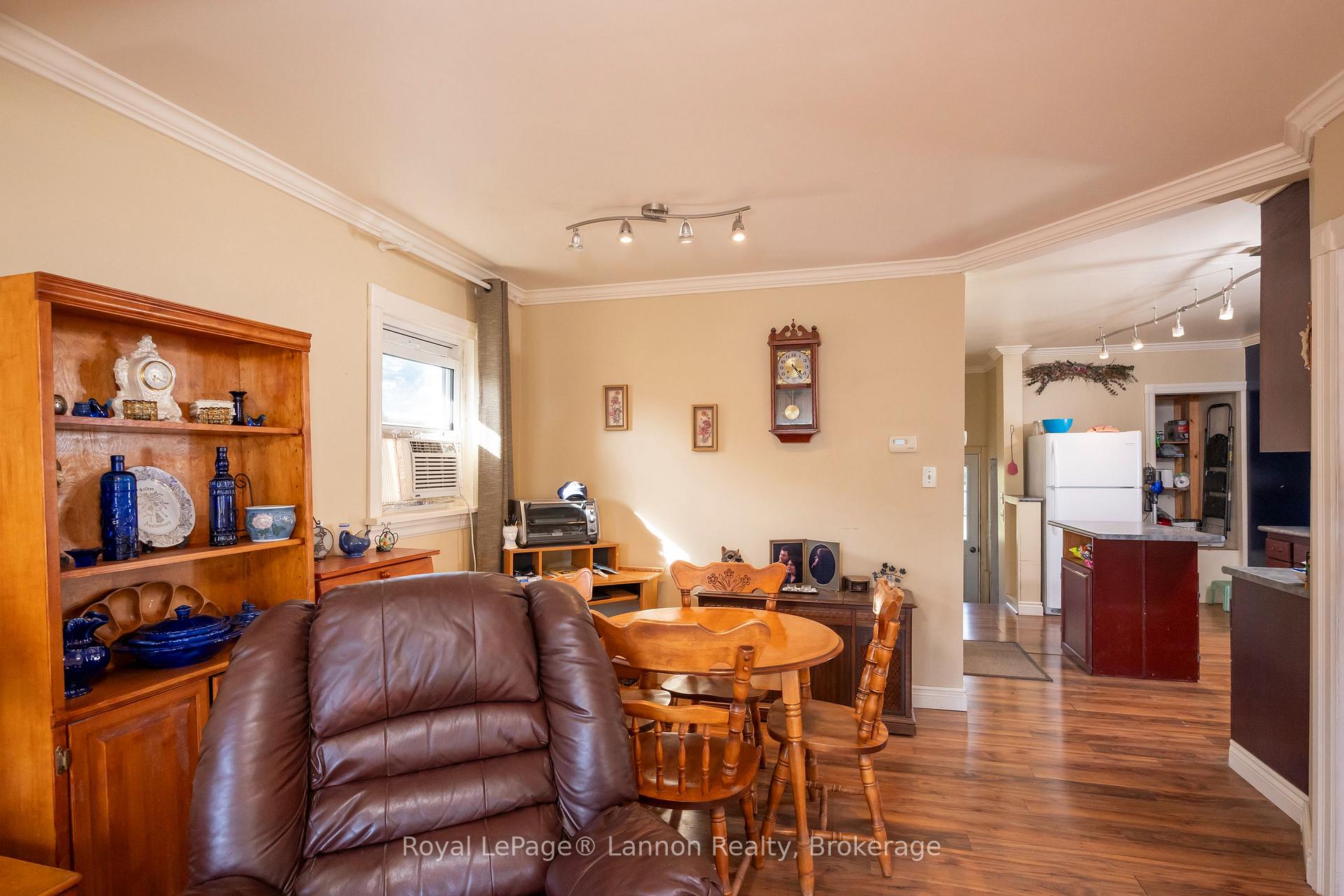 Photo 14 of 424 Merrill Street, Thunder Bay, Current River — HOMEH