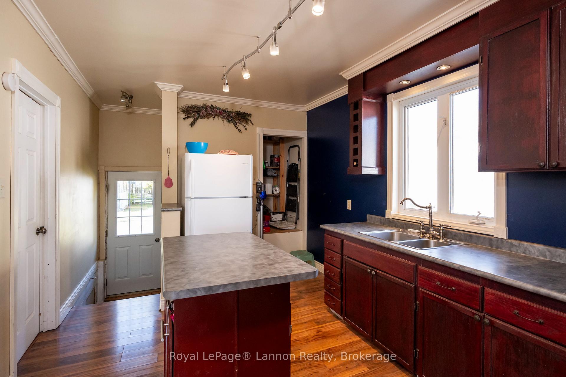 Photo 18 of 424 Merrill Street, Thunder Bay, Current River — HOMEH