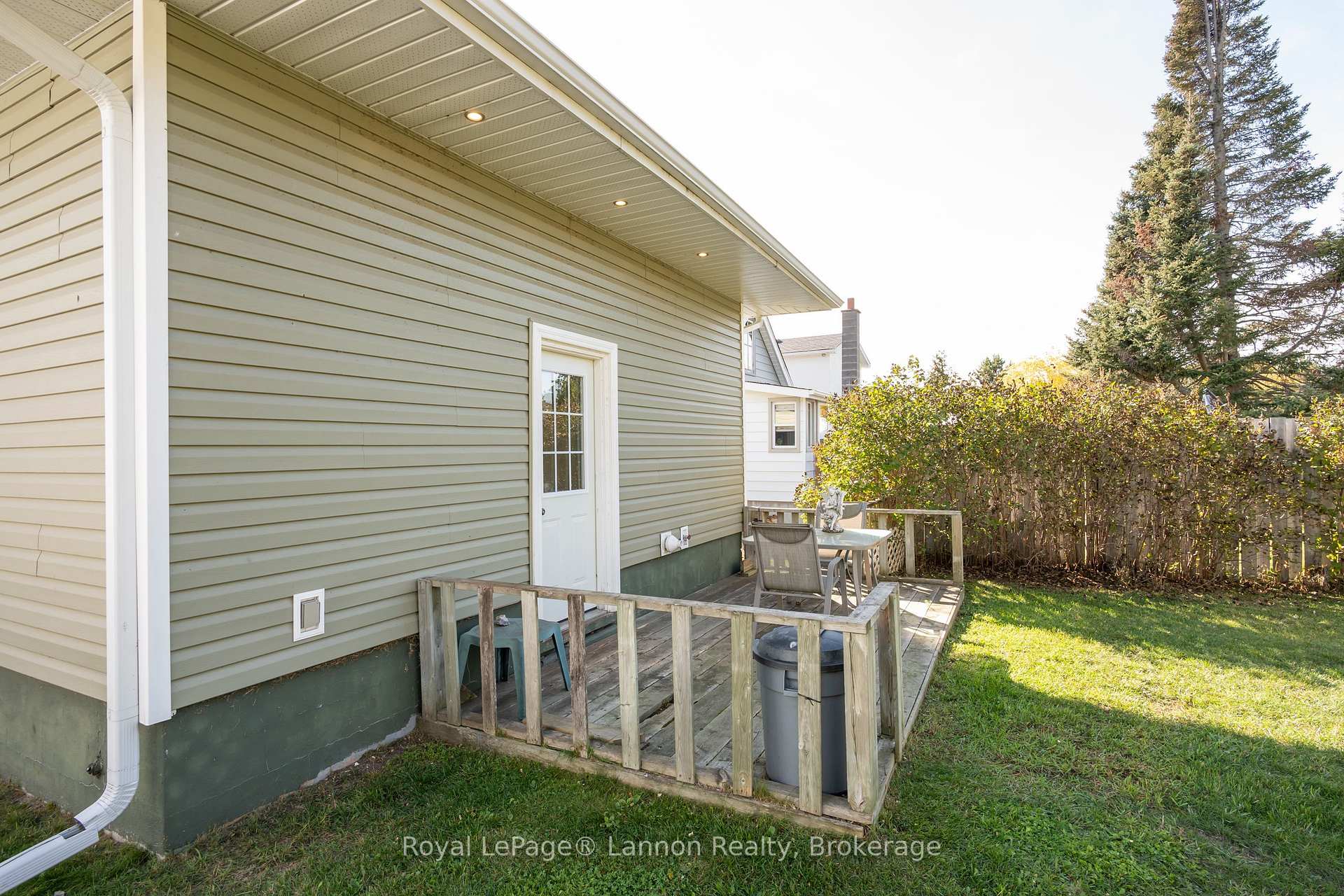 Photo 38 of 424 Merrill Street, Thunder Bay, Current River — HOMEH