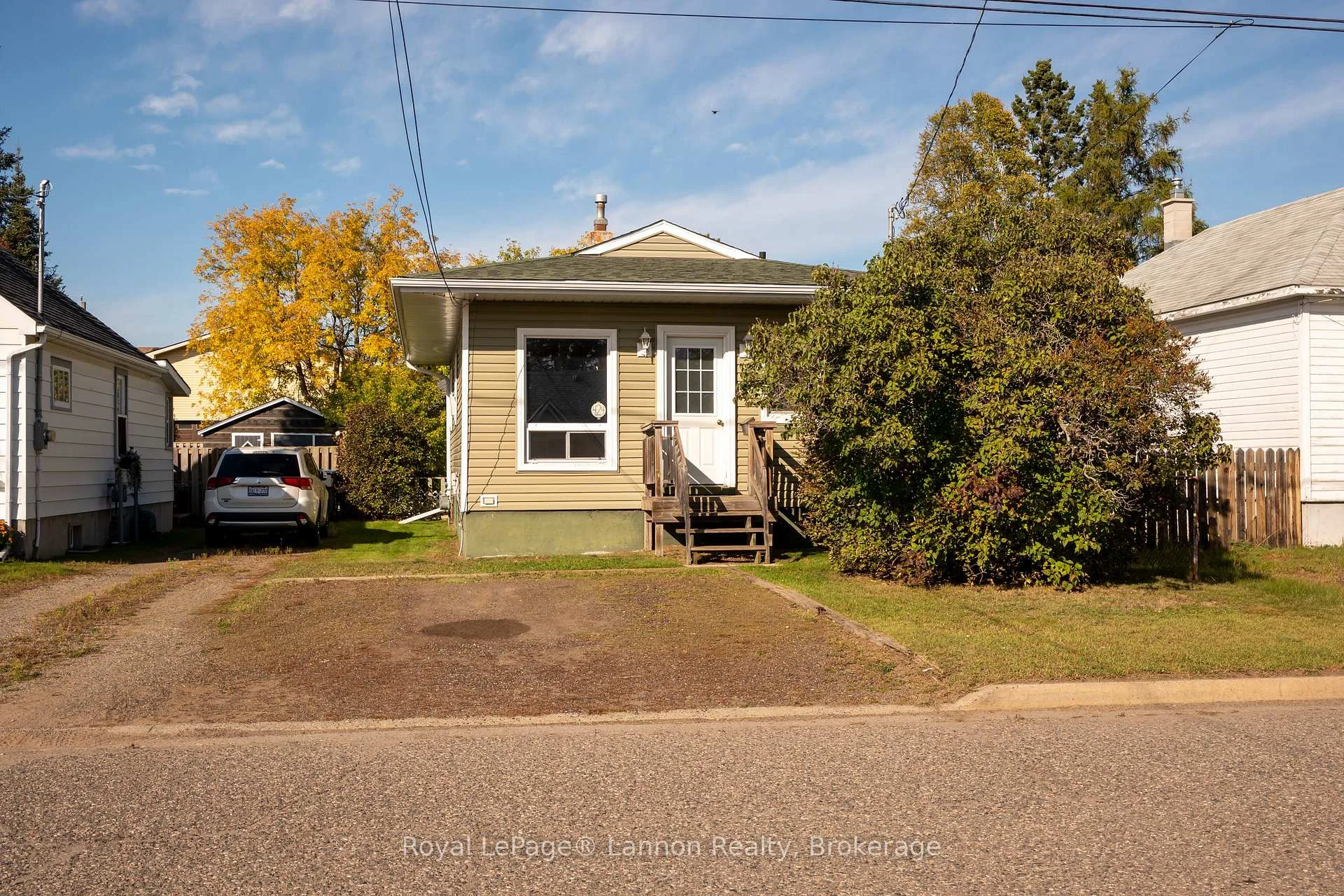 Photo 8 of 424 Merrill Street, Thunder Bay, Current River — HOMEH