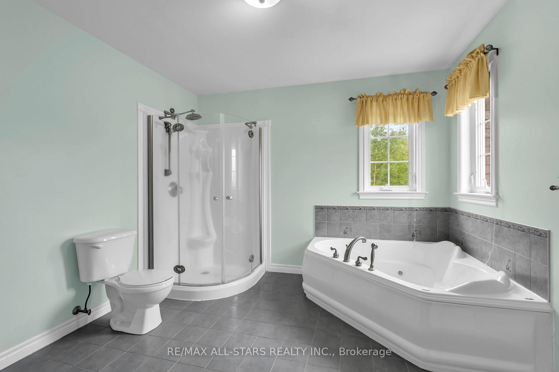 Photo 26 of 6 Audubon Way, Georgina, Baldwin — HOMEH