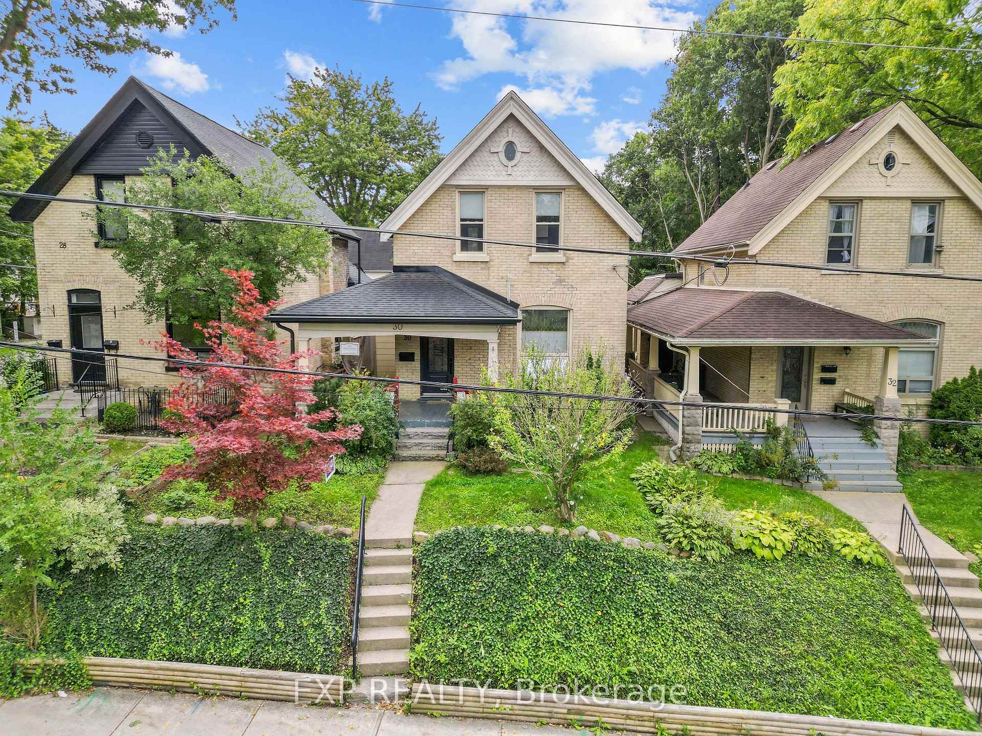 Photo 1 of 30 Springbank Drive, London, South E — HOMEH