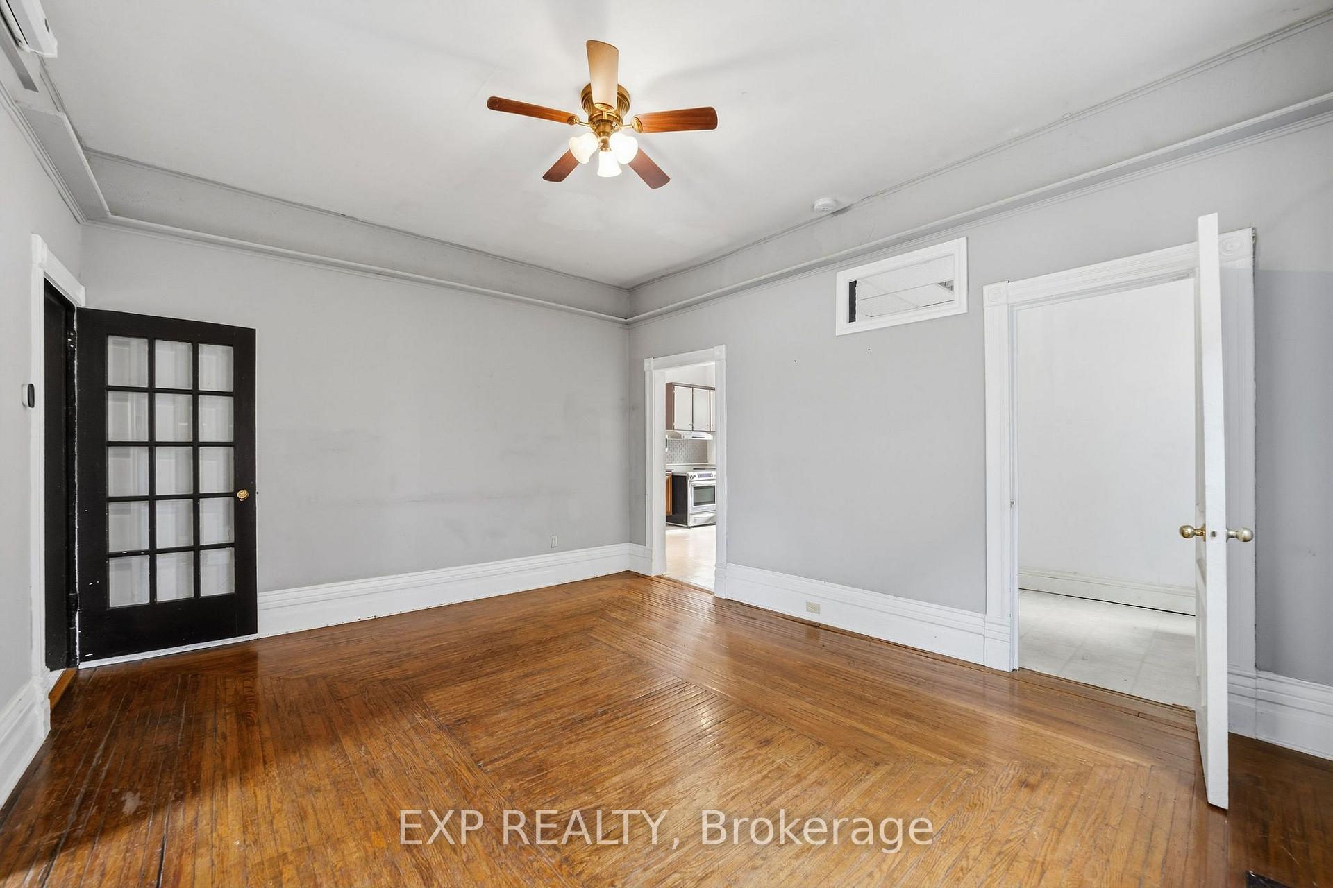 Photo 5 of 30 Springbank Drive, London, South E — HOMEH