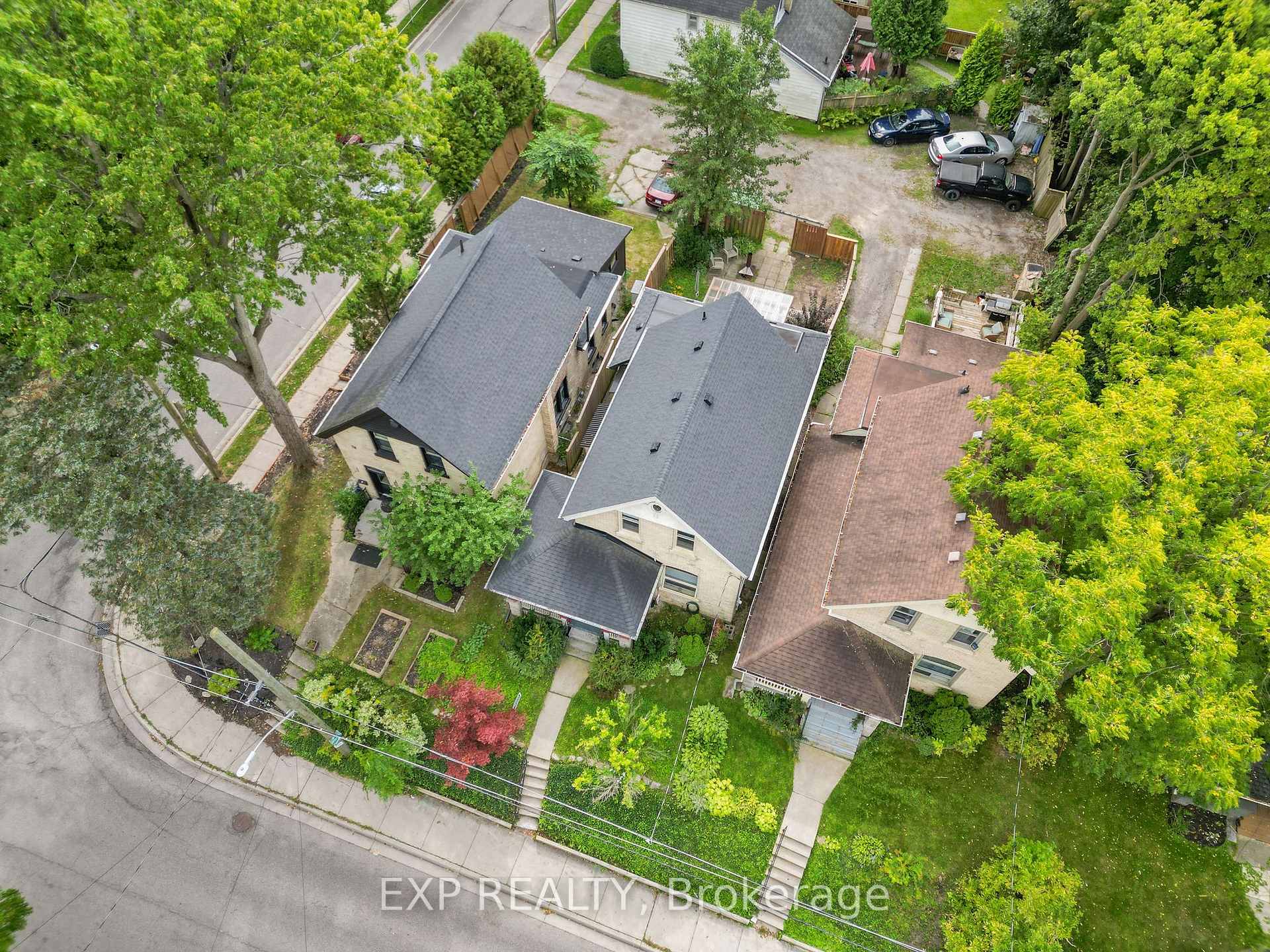 Photo 25 of 30 Springbank Drive, London, South E — HOMEH