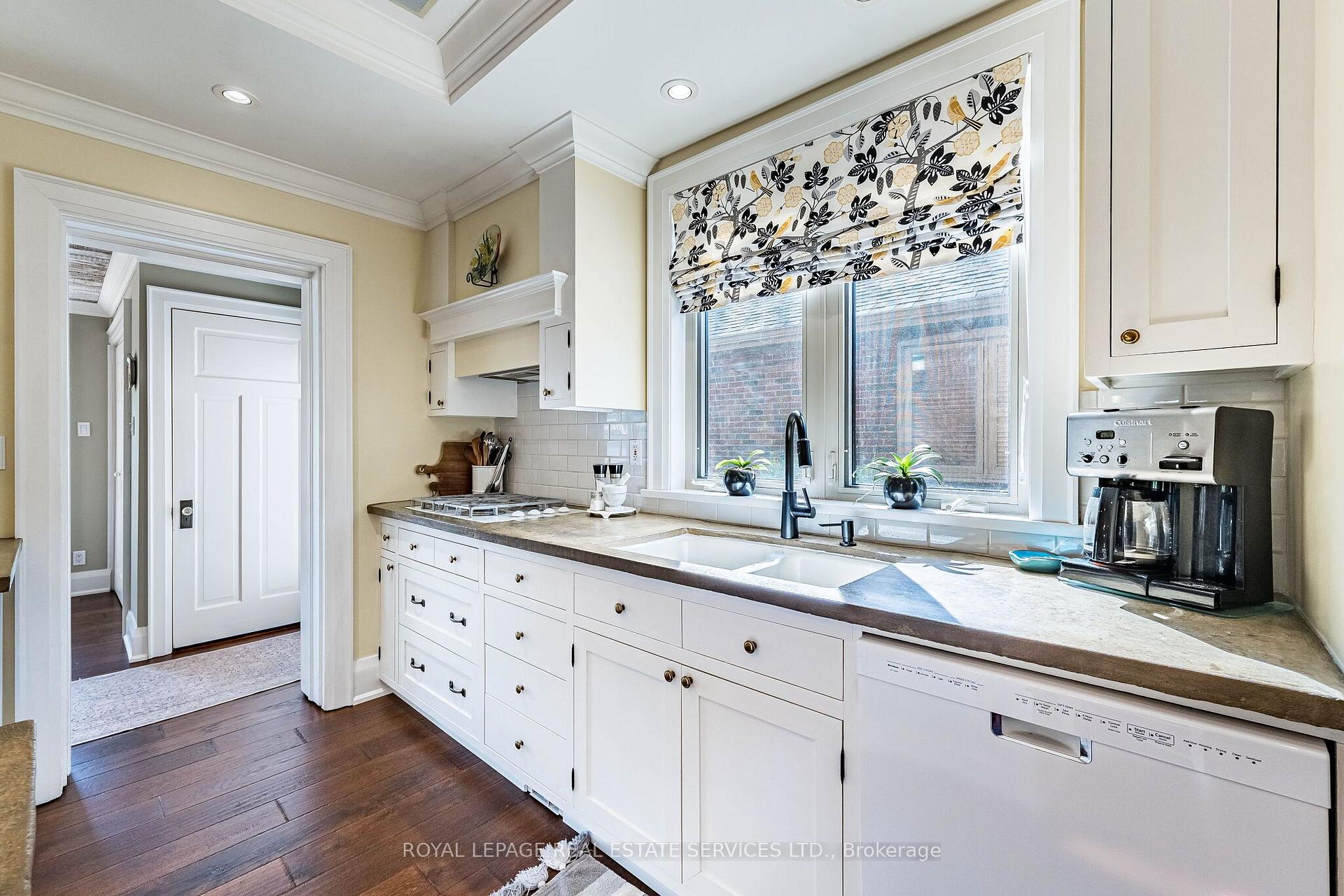 Photo 20 of 100 Mill Street S, Brampton, Downtown Brampton — HOMEH