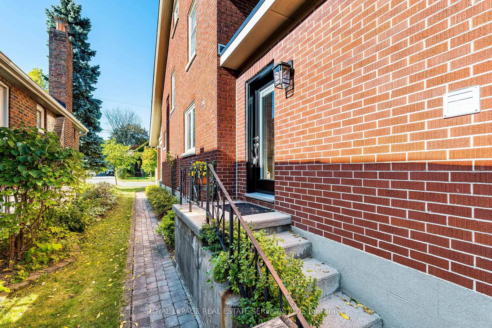 Photo 73 of 100 Mill Street S, Brampton, Downtown Brampton — HOMEH