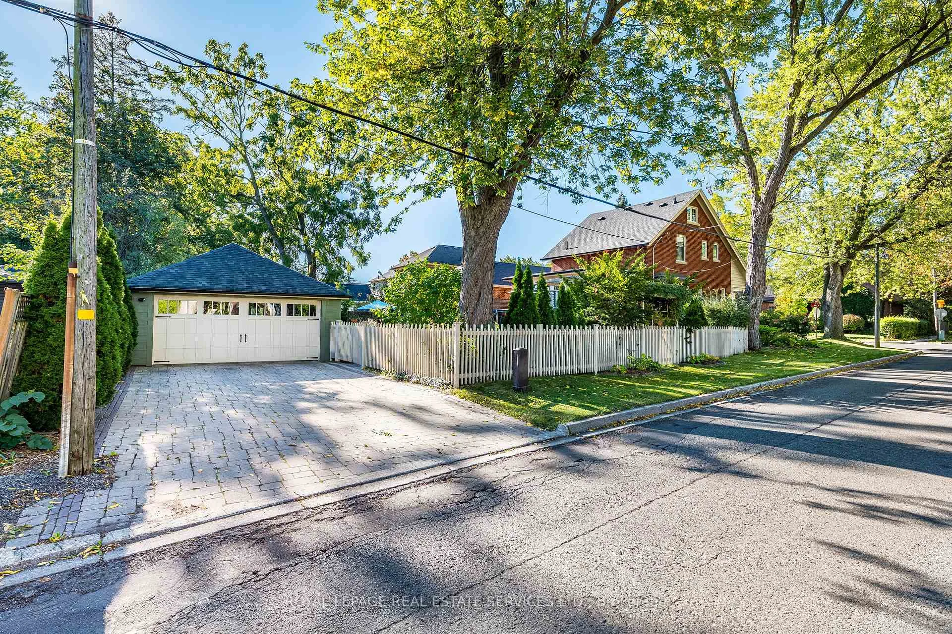 Photo 91 of 100 Mill Street S, Brampton, Downtown Brampton — HOMEH