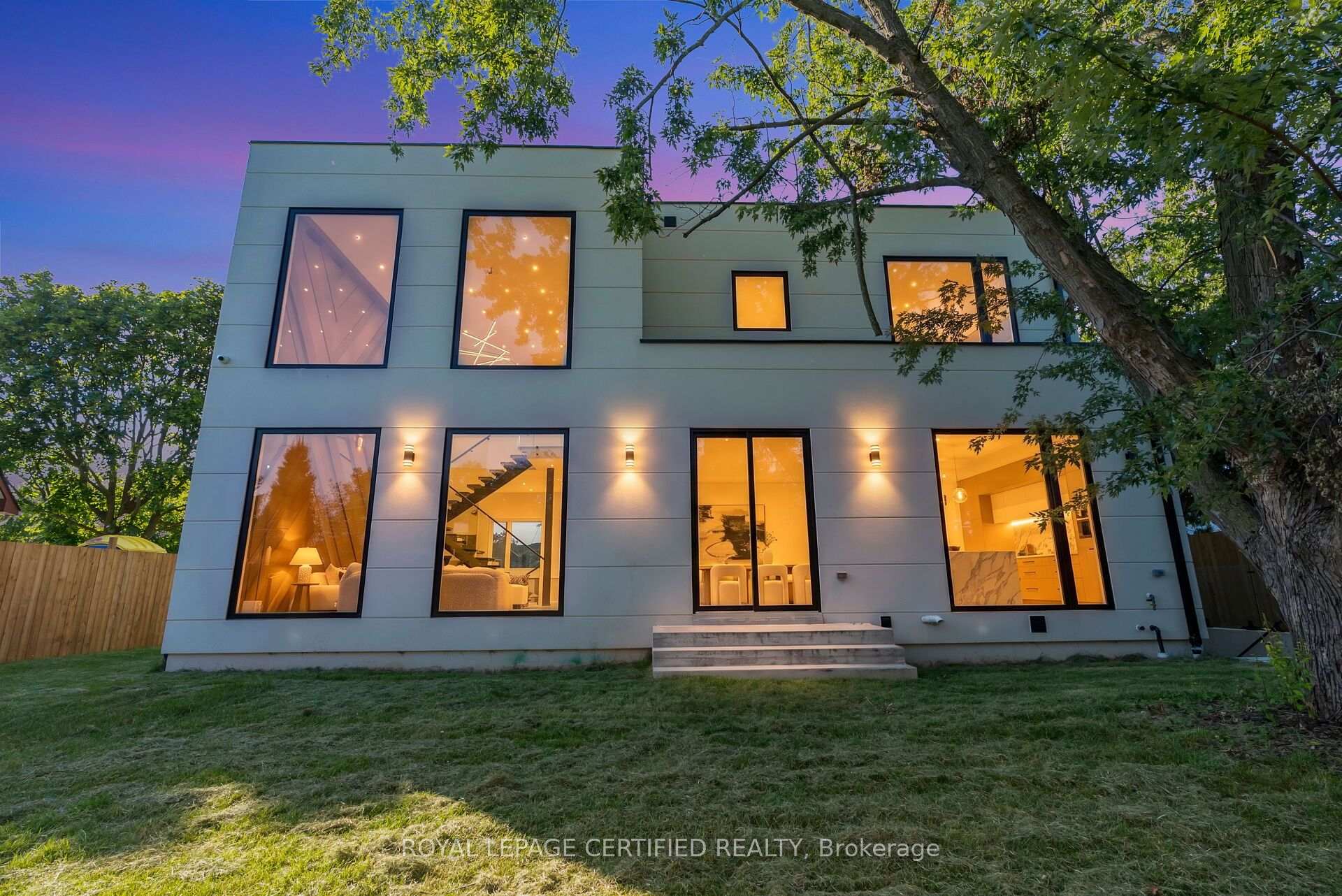 Photo 20 of 1374 Tansley Drive, Oakville, West — HOMEH