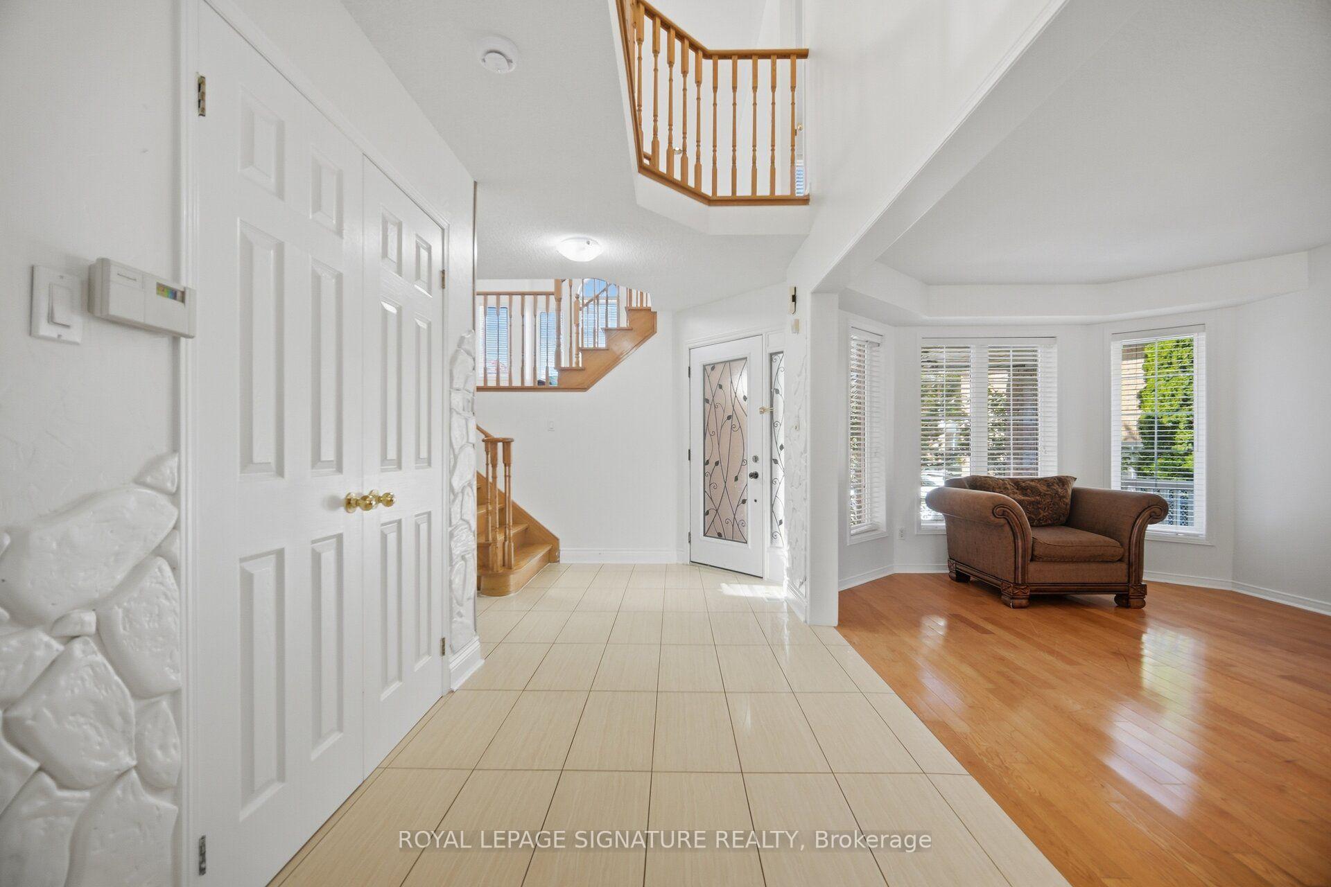 Photo 7 of 306 Cossack Court, Mississauga, Fairview — HOMEH