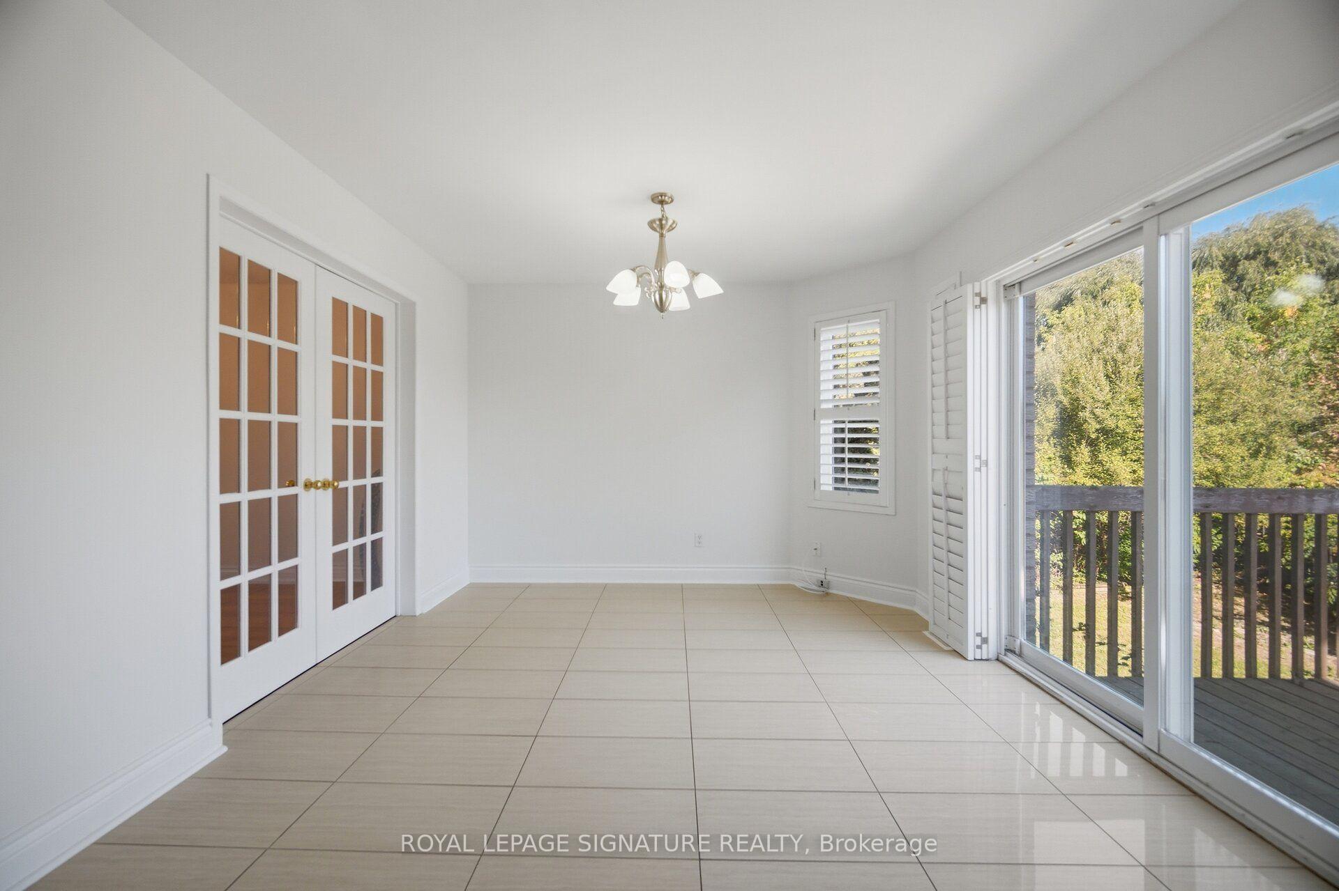 Photo 10 of 306 Cossack Court, Mississauga, Fairview — HOMEH