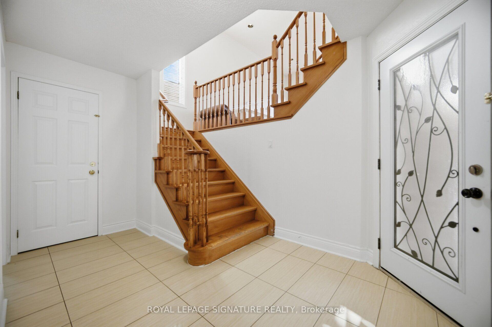 Photo 17 of 306 Cossack Court, Mississauga, Fairview — HOMEH