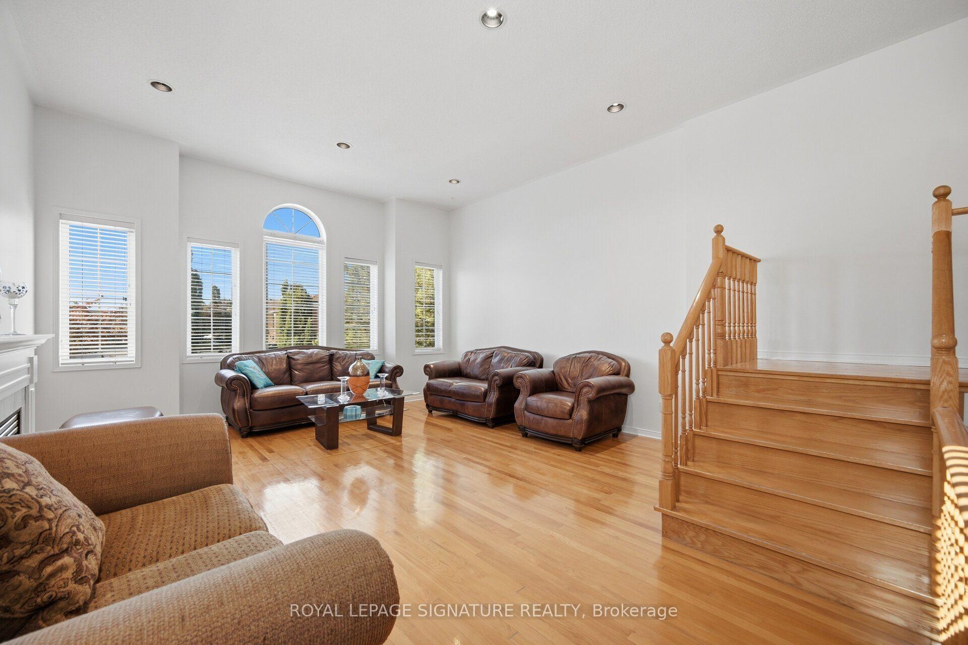 Photo 19 of 306 Cossack Court, Mississauga, Fairview — HOMEH