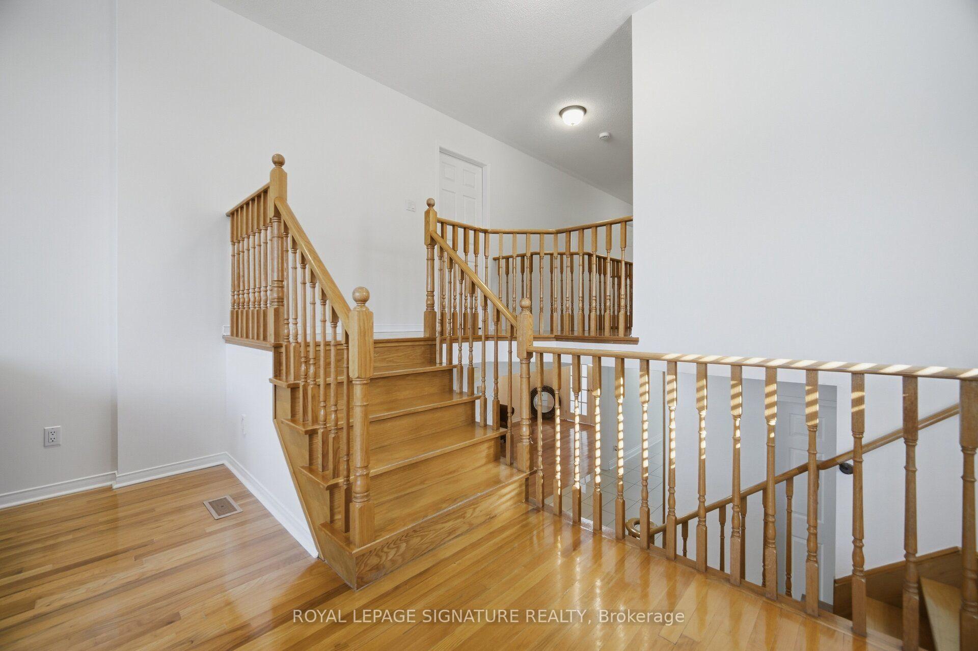 Photo 23 of 306 Cossack Court, Mississauga, Fairview — HOMEH