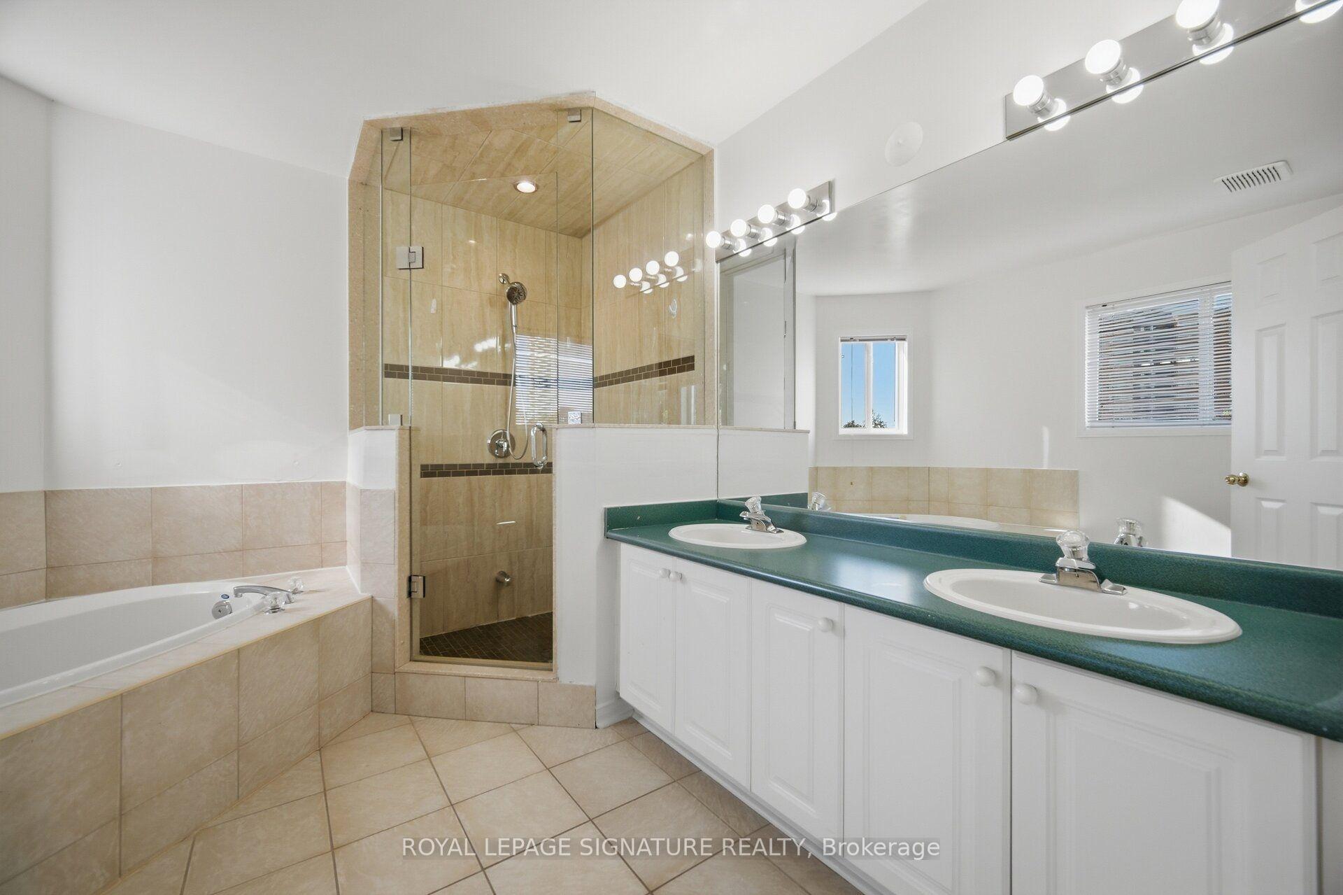 Photo 26 of 306 Cossack Court, Mississauga, Fairview — HOMEH