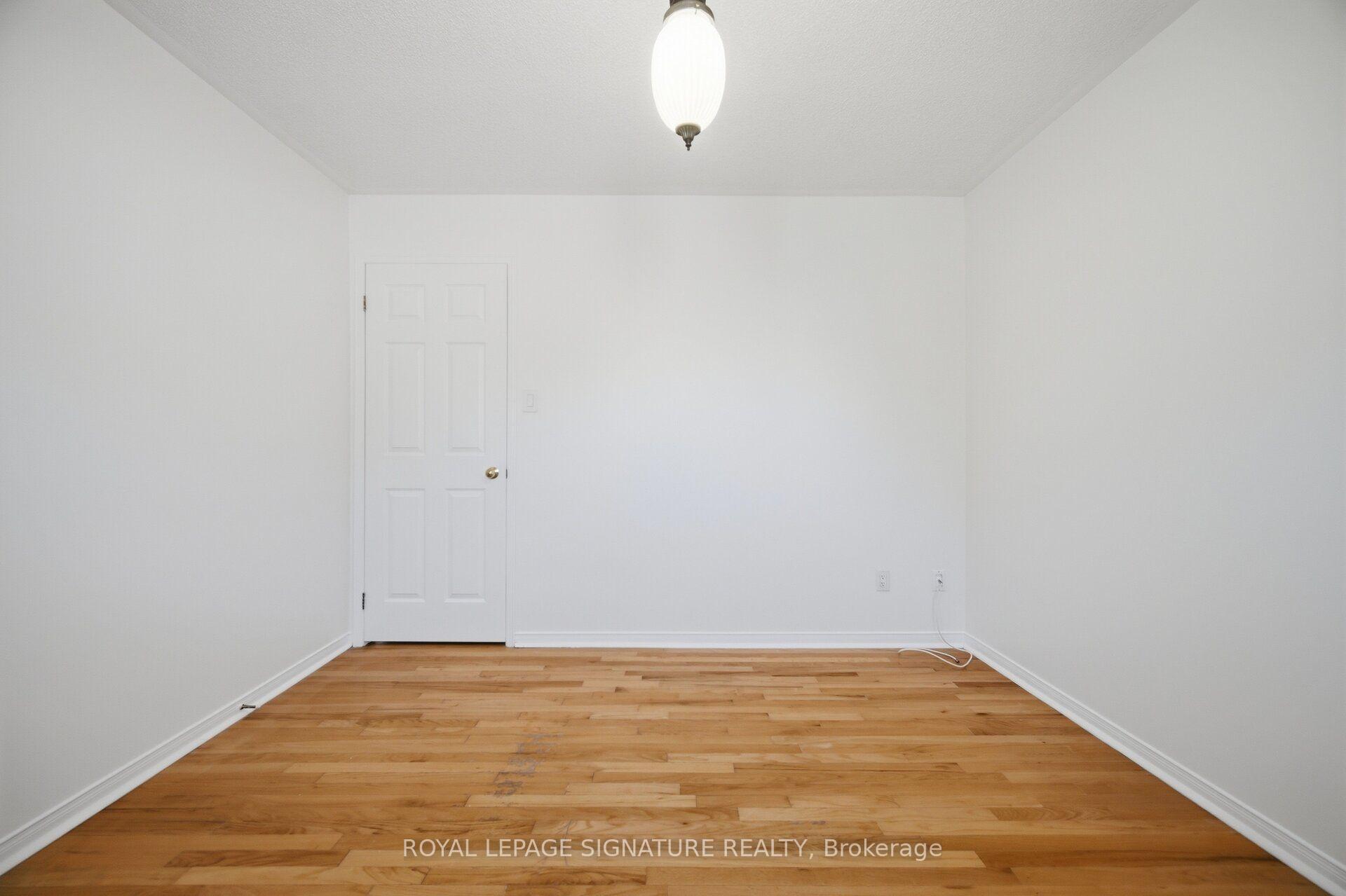 Photo 29 of 306 Cossack Court, Mississauga, Fairview — HOMEH