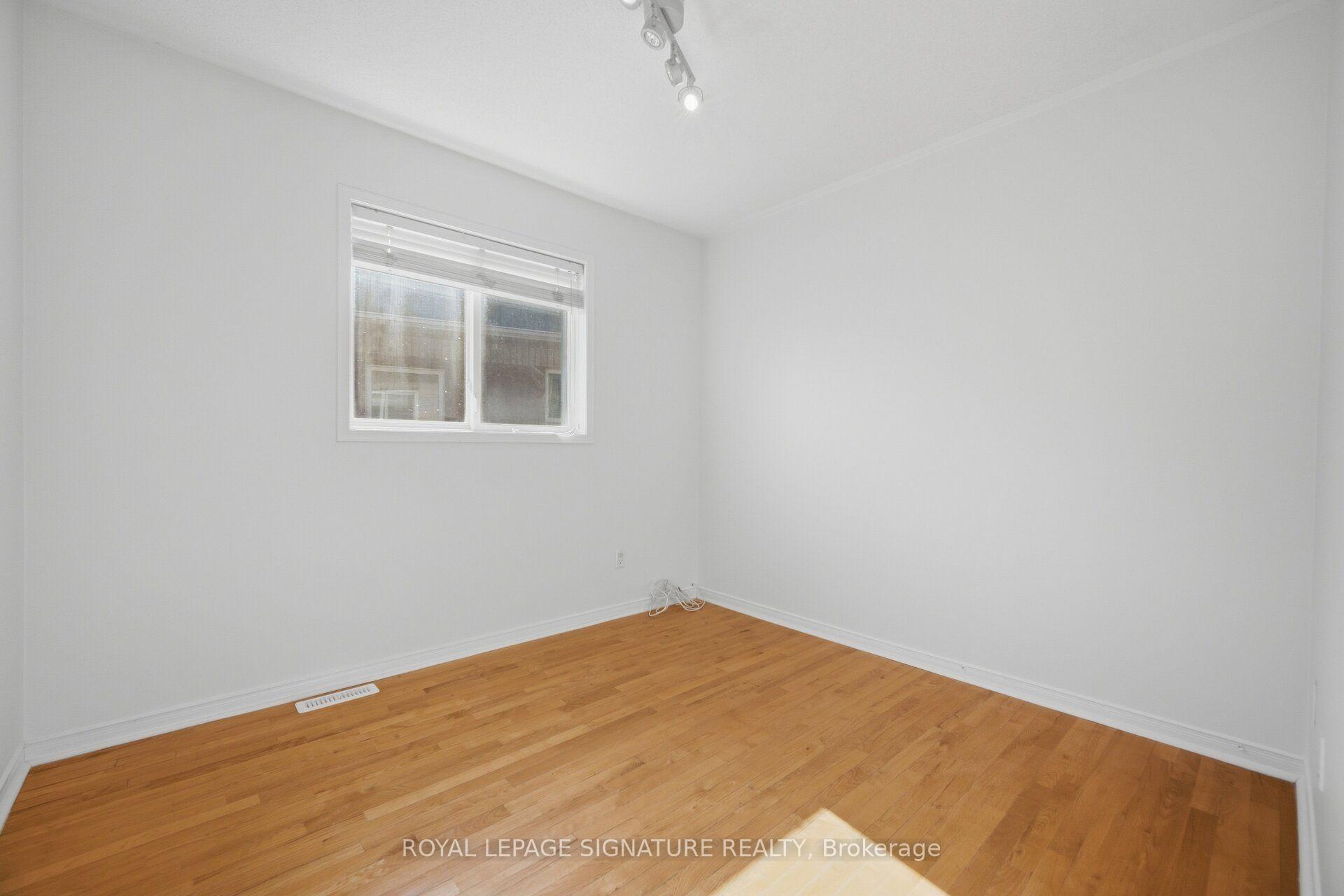 Photo 31 of 306 Cossack Court, Mississauga, Fairview — HOMEH