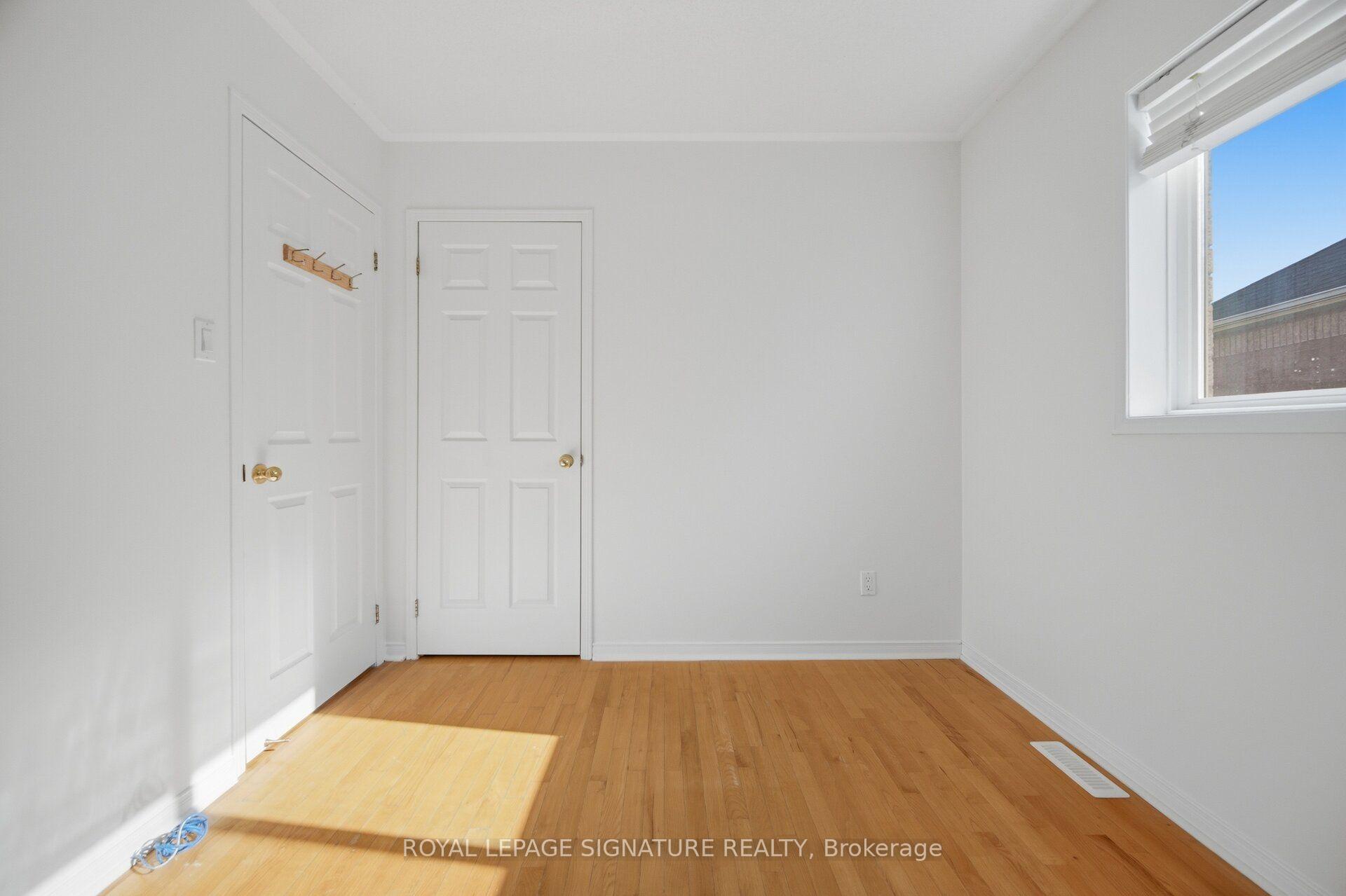 Photo 32 of 306 Cossack Court, Mississauga, Fairview — HOMEH