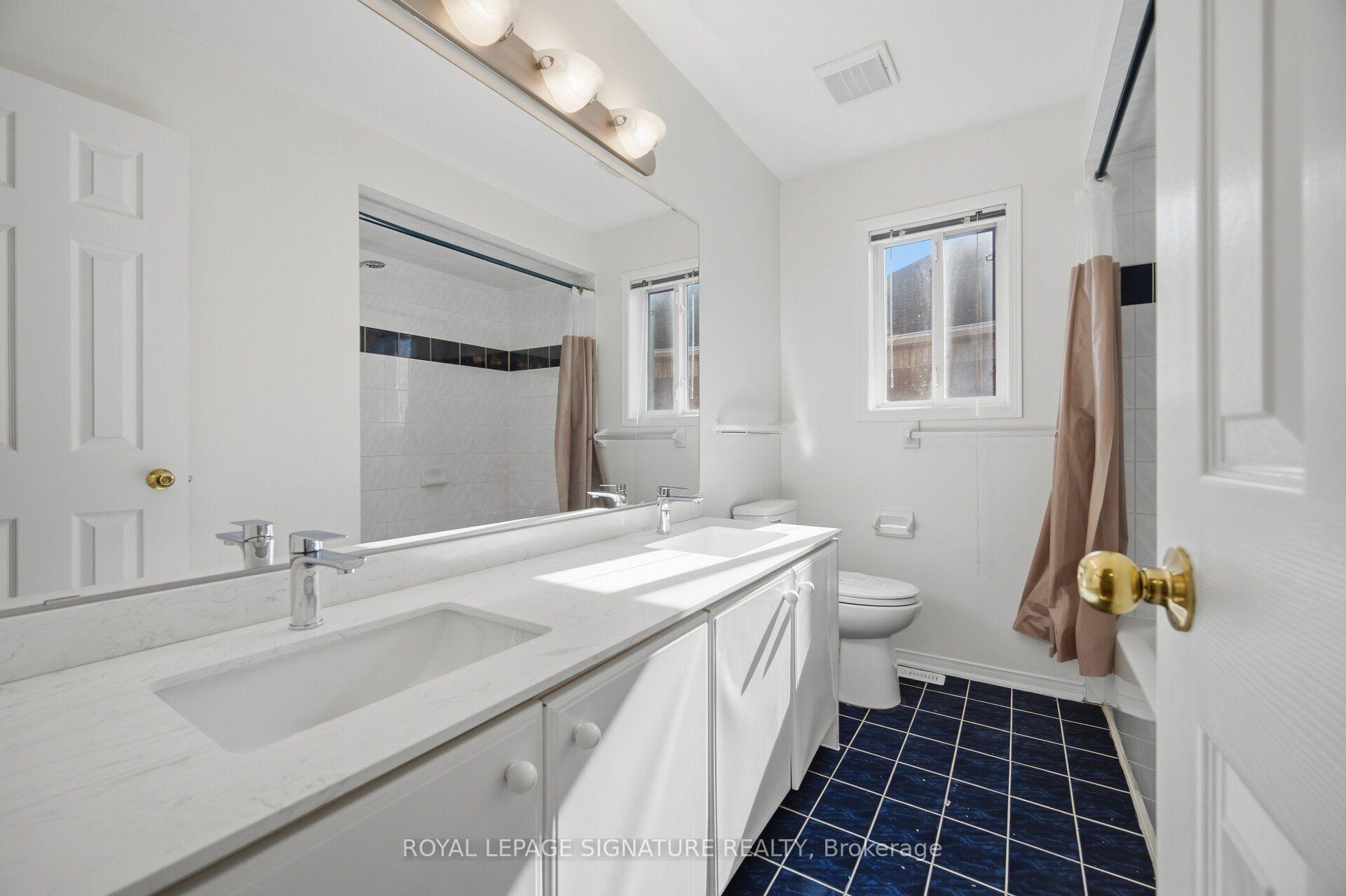 Photo 33 of 306 Cossack Court, Mississauga, Fairview — HOMEH