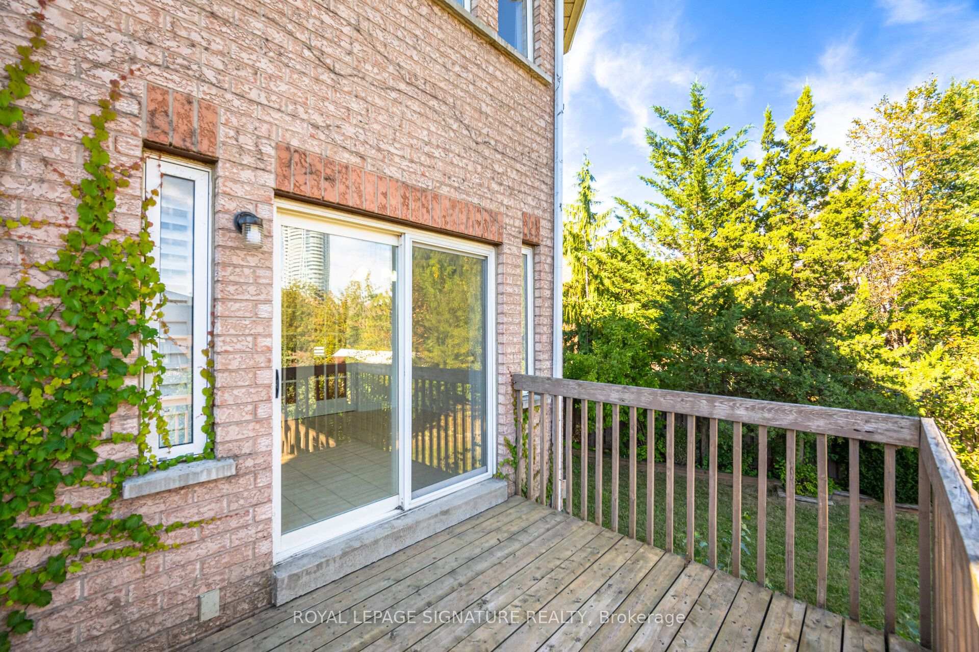 Photo 42 of 306 Cossack Court, Mississauga, Fairview — HOMEH