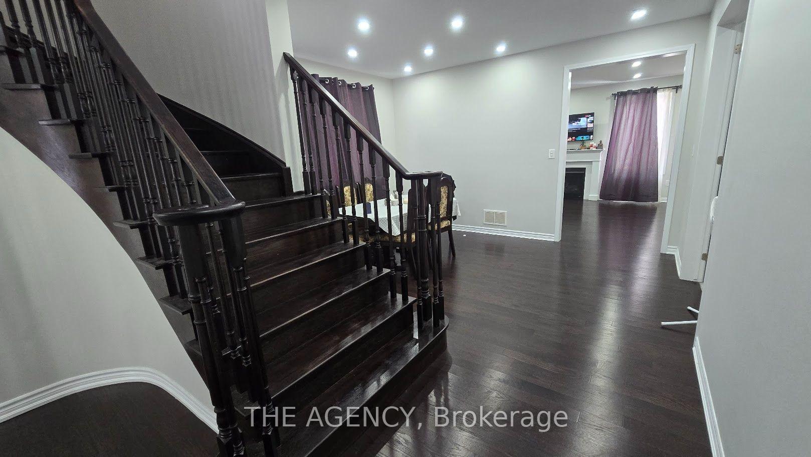 Photo 4 of 57 Leadenhall Road, Brampton, Northwest Brampton — HOMEH