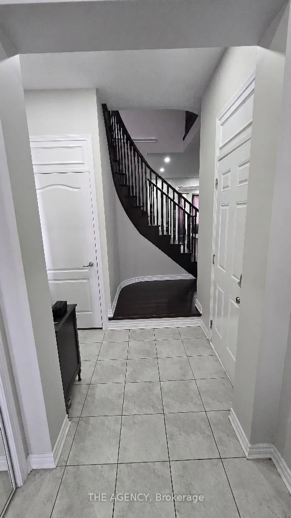 Photo 3 of 57 Leadenhall Road, Brampton, Northwest Brampton — HOMEH