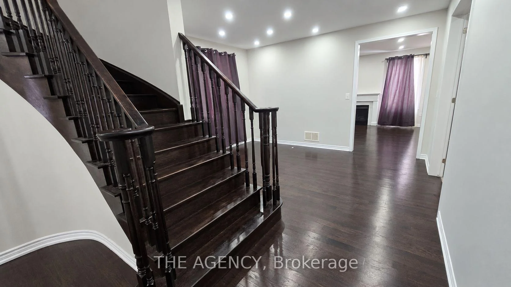 Photo 5 of 57 Leadenhall Road, Brampton, Northwest Brampton — HOMEH