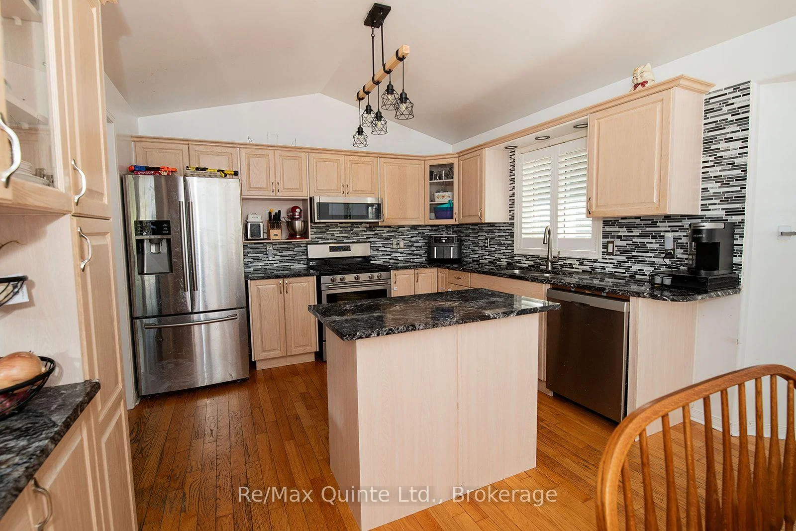Photo 25 of 65 Glenburnie Drive, Quinte West, Murray Ward — HOMEH