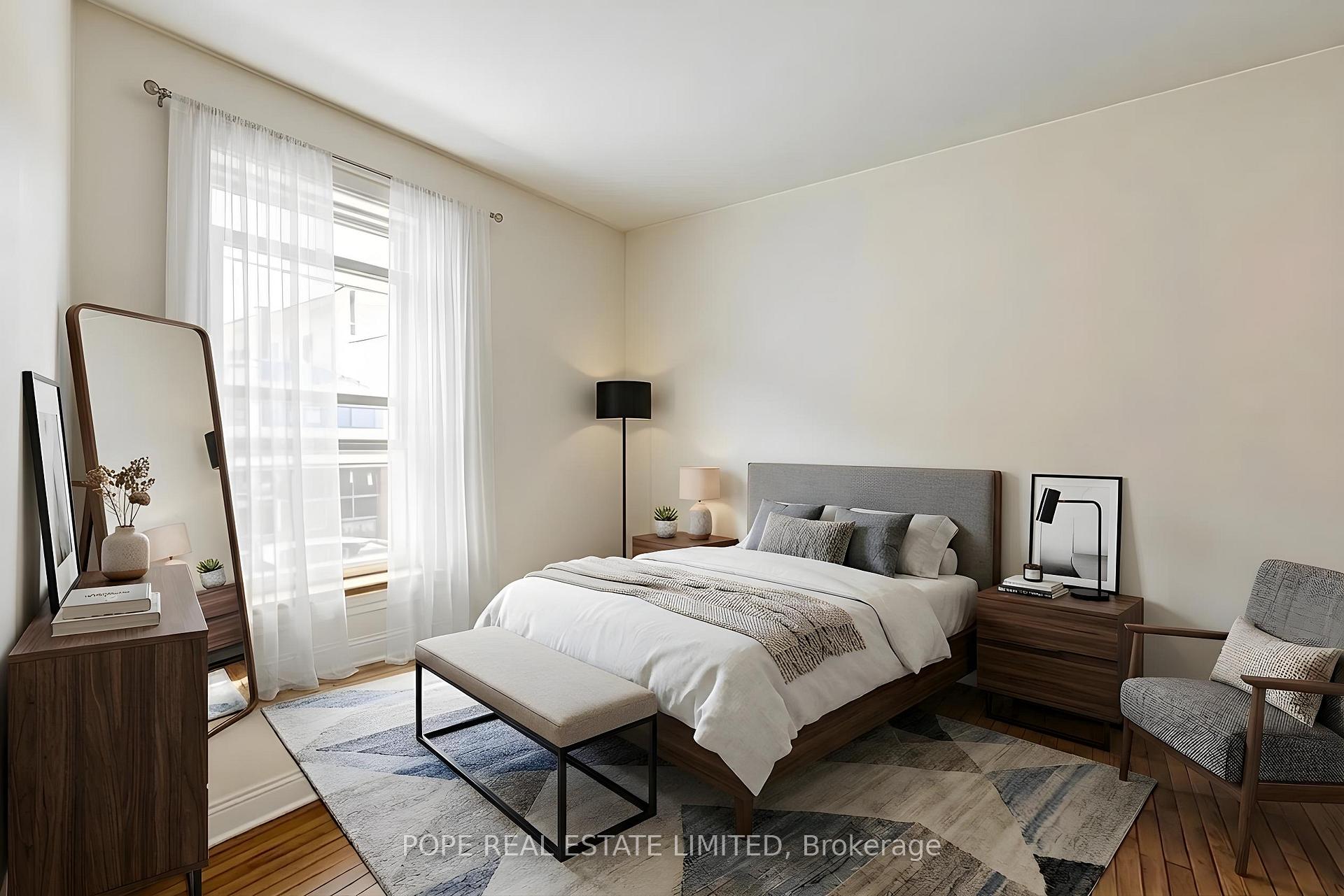 Photo 10 of 18 Edgewood Avenue, Toronto, Woodbine Corridor — HOMEH