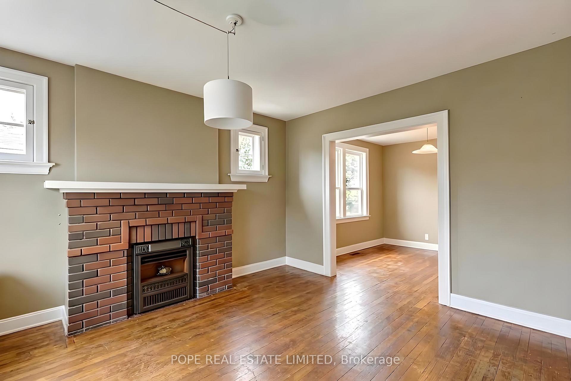 Photo 22 of 18 Edgewood Avenue, Toronto, Woodbine Corridor — HOMEH