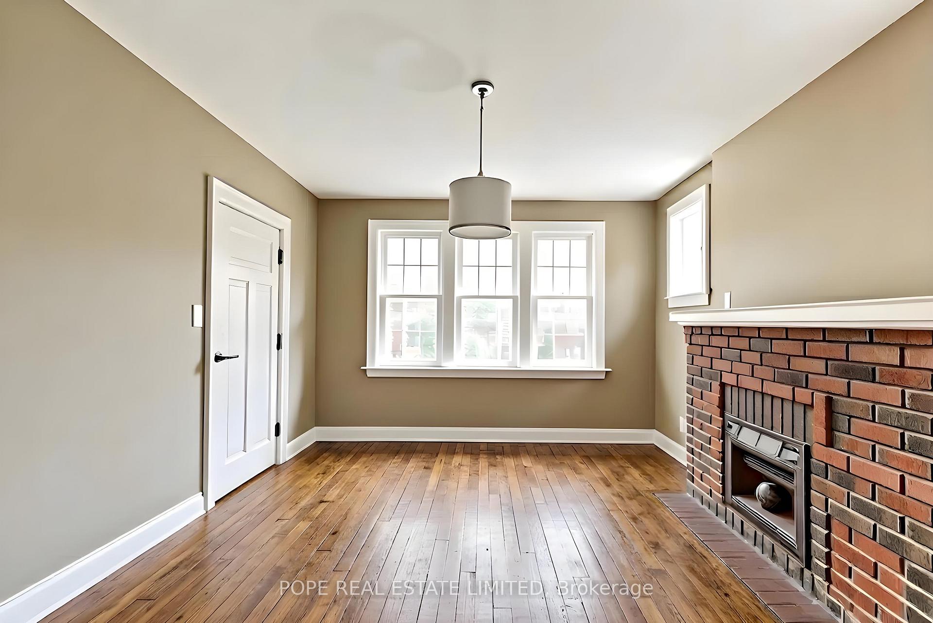 Photo 23 of 18 Edgewood Avenue, Toronto, Woodbine Corridor — HOMEH