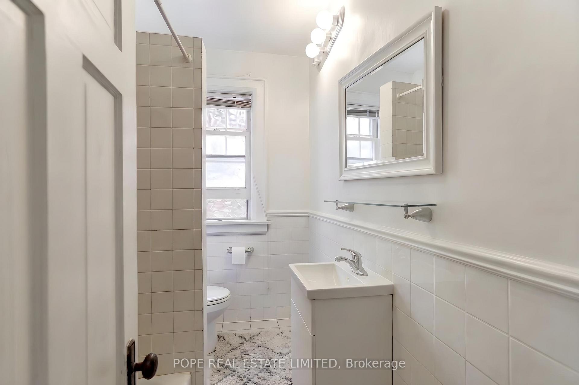 Photo 28 of 18 Edgewood Avenue, Toronto, Woodbine Corridor — HOMEH