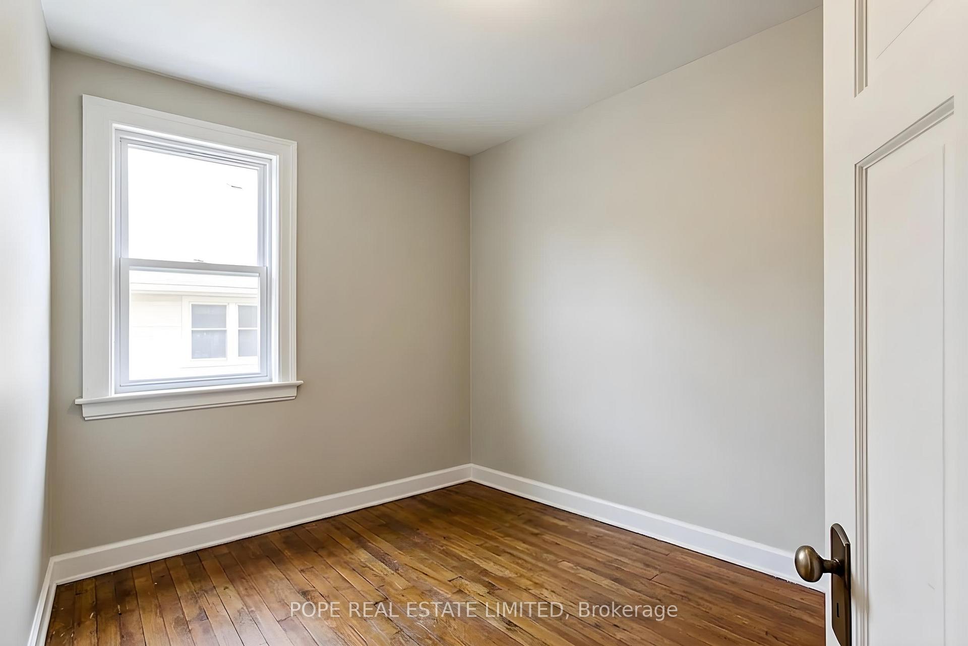 Photo 29 of 18 Edgewood Avenue, Toronto, Woodbine Corridor — HOMEH