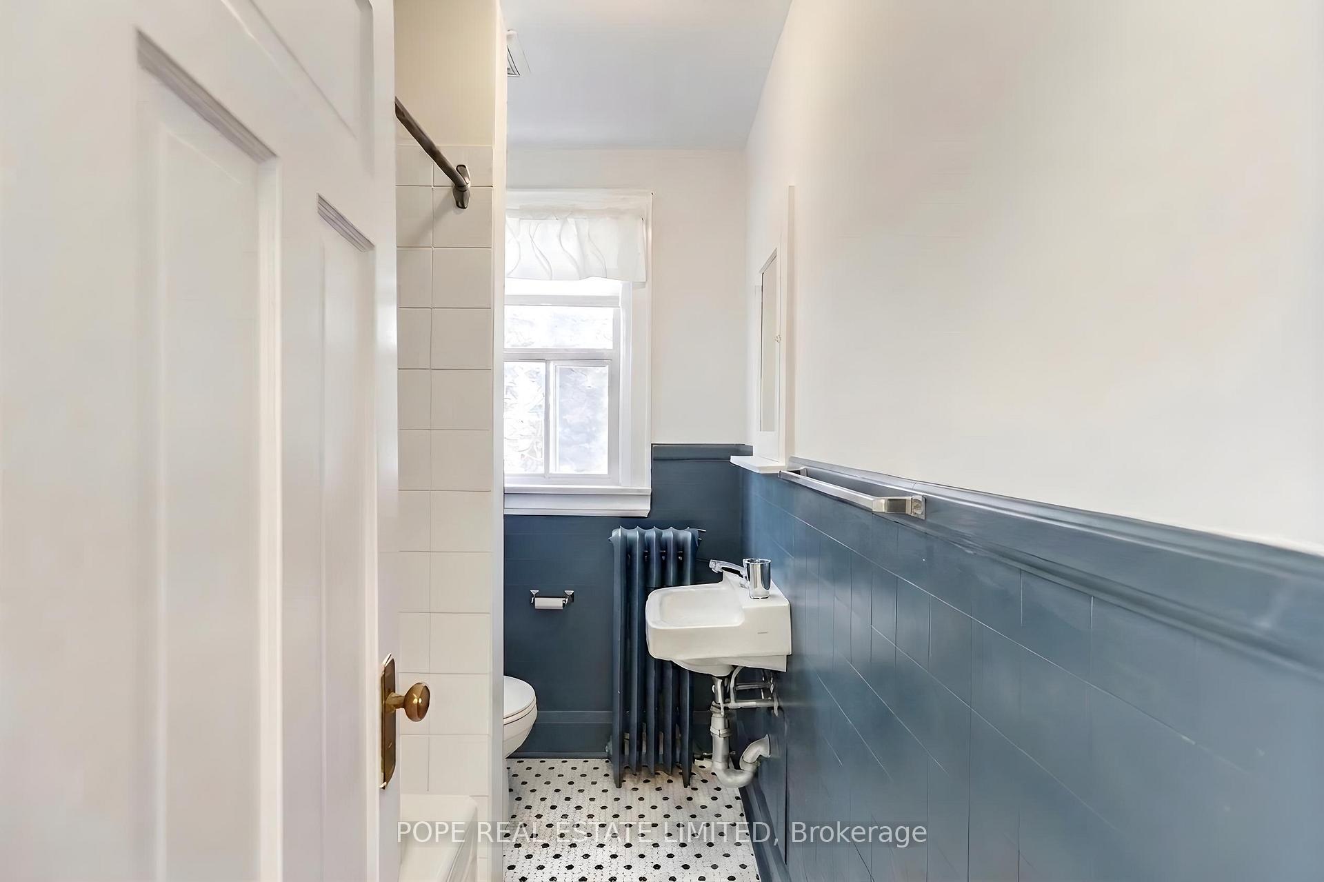 Photo 34 of 18 Edgewood Avenue, Toronto, Woodbine Corridor — HOMEH