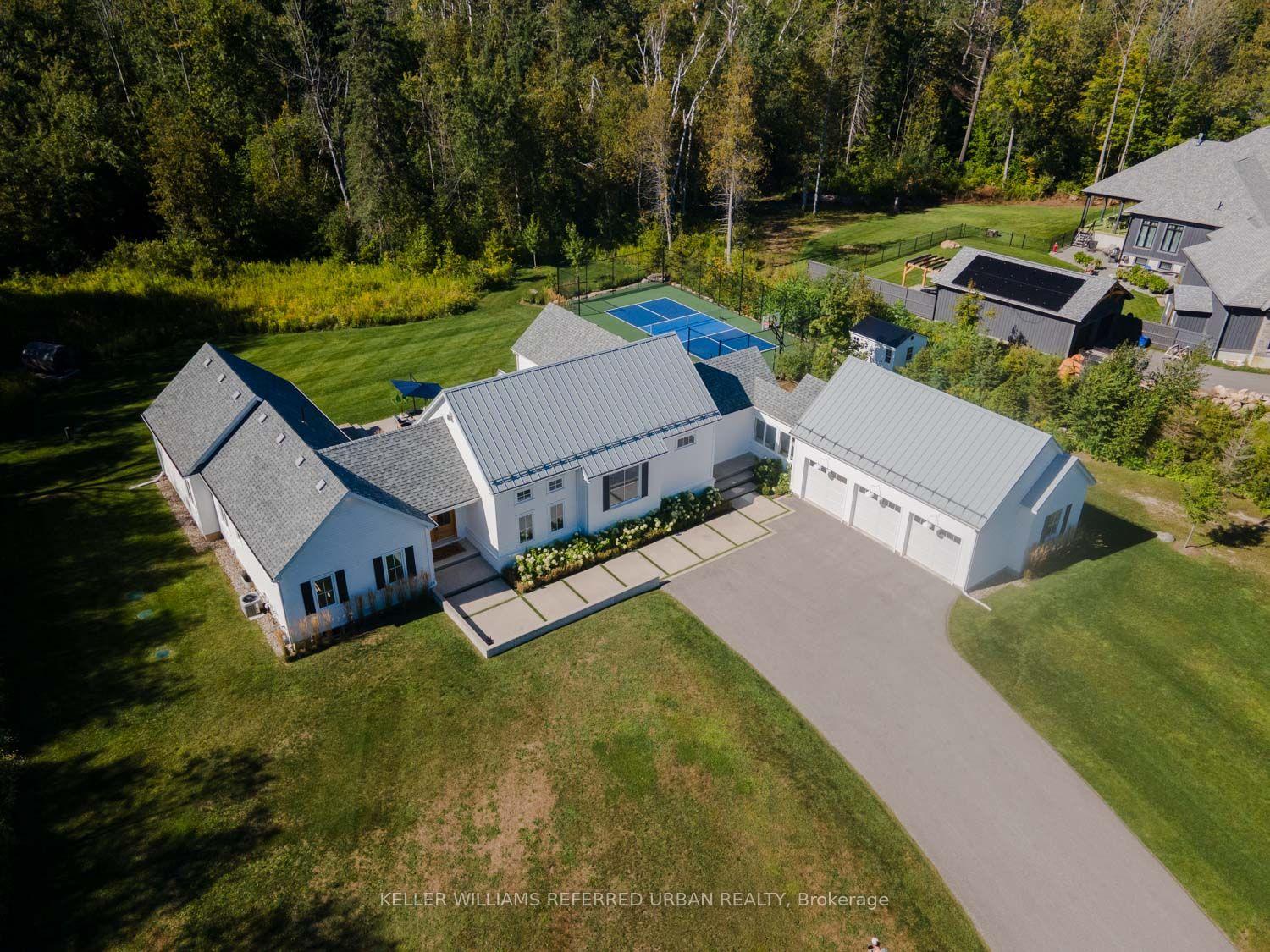Photo 2 of 24 Windfield Drive W, Oro-Medonte, Rural Oro-Medonte — HOMEH