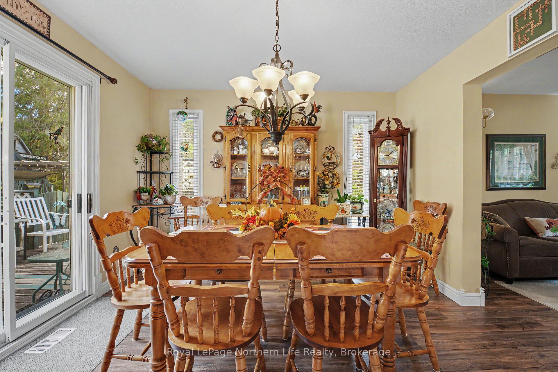 Photo 12 of 534 pinecreek Road S, Callander — HOMEH