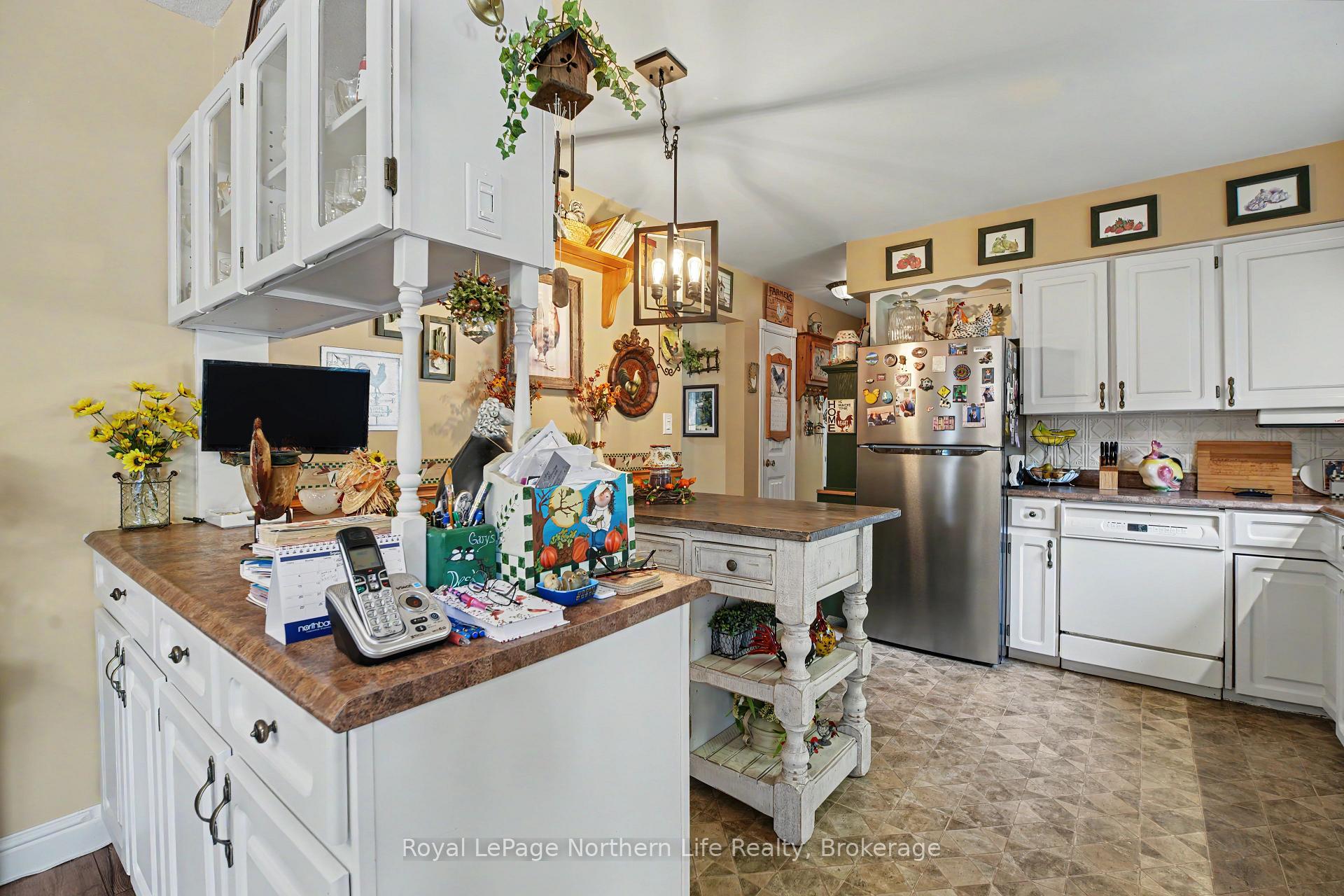 Photo 14 of 534 pinecreek Road S, Callander — HOMEH