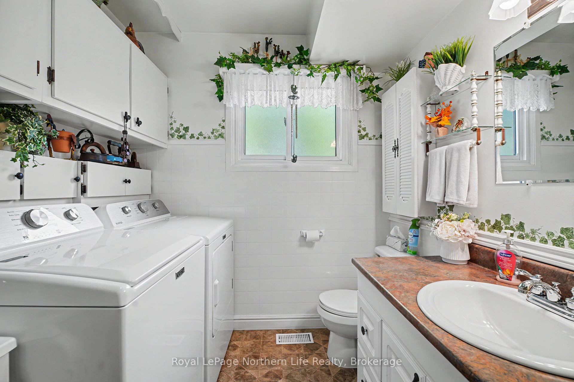 Photo 20 of 534 pinecreek Road S, Callander — HOMEH