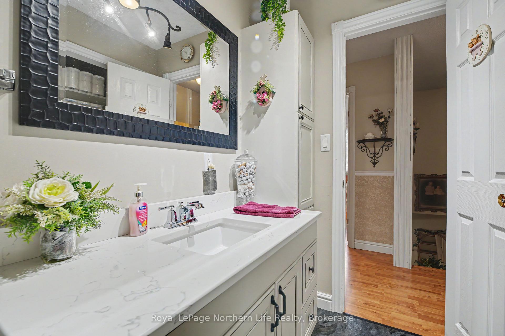 Photo 33 of 534 pinecreek Road S, Callander — HOMEH