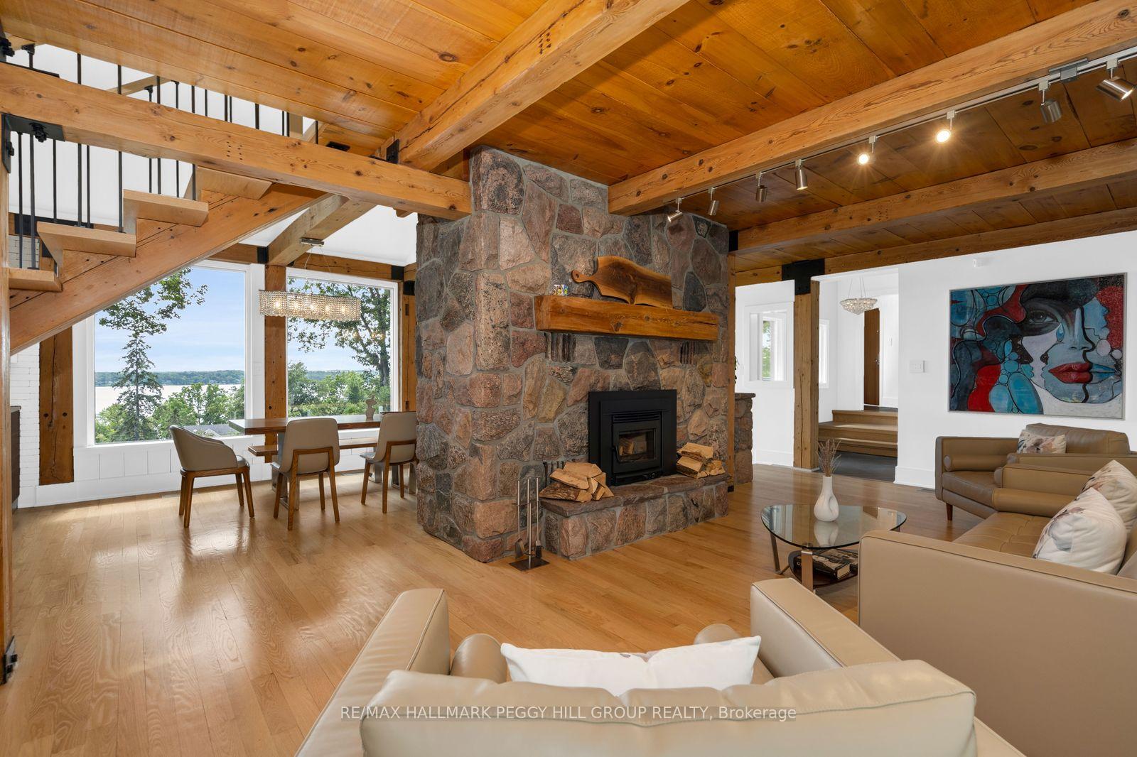 Photo 6 of 11 Crestwood Drive, Barrie, North Shore — HOMEH